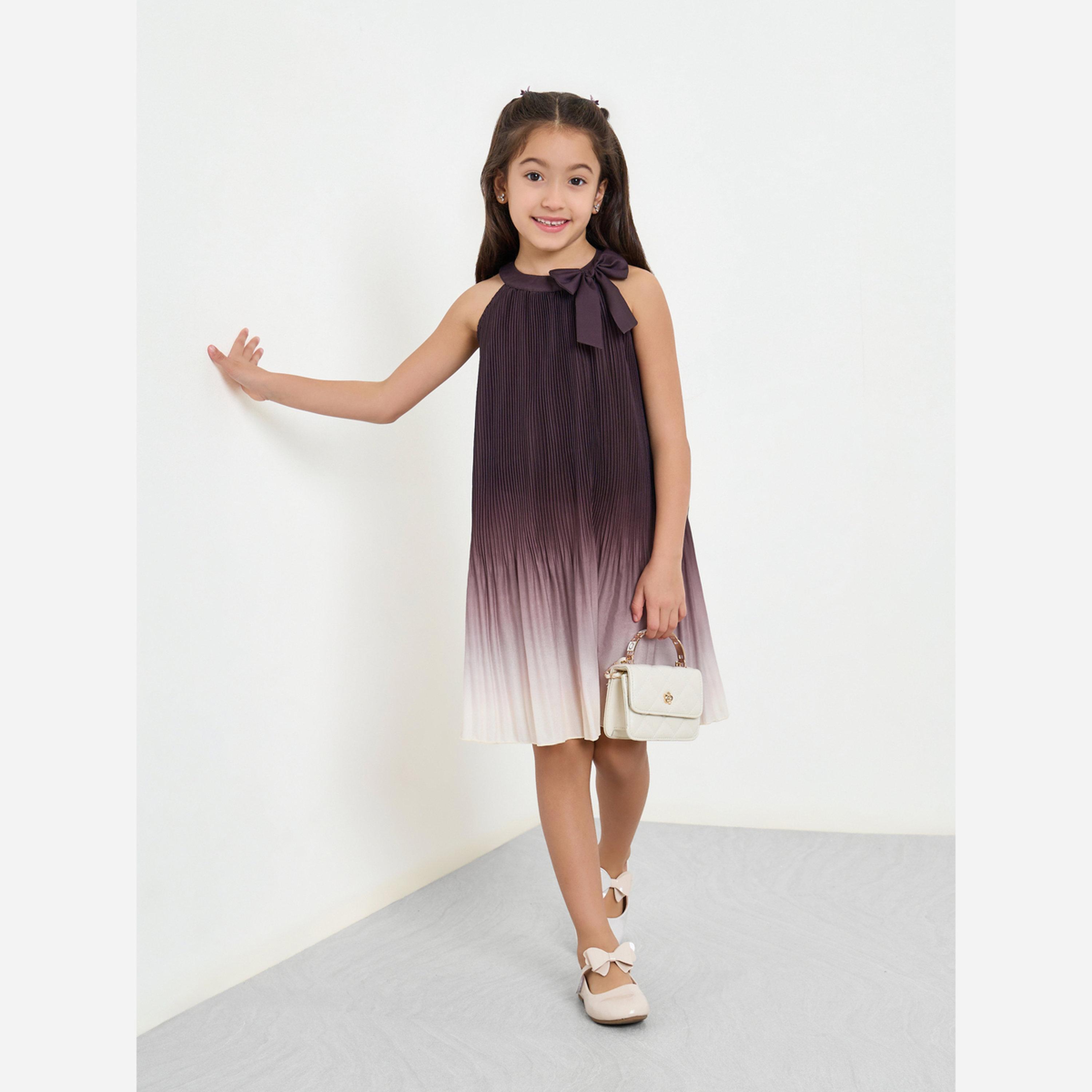 ستايلي - فستان بناتي لون برغندي مطوي مزين بفيونكة-girls-clothing-dressesandjumpsuits-image-1