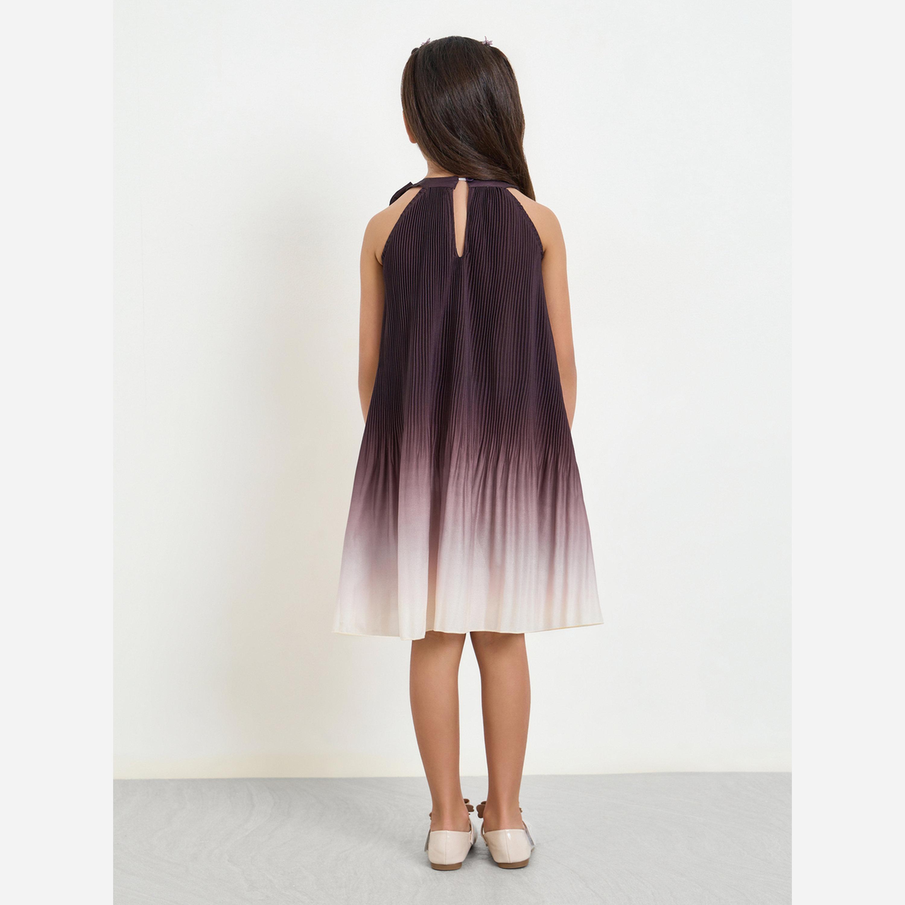 ستايلي - فستان بناتي لون برغندي مطوي مزين بفيونكة-girls-clothing-dressesandjumpsuits-image-3