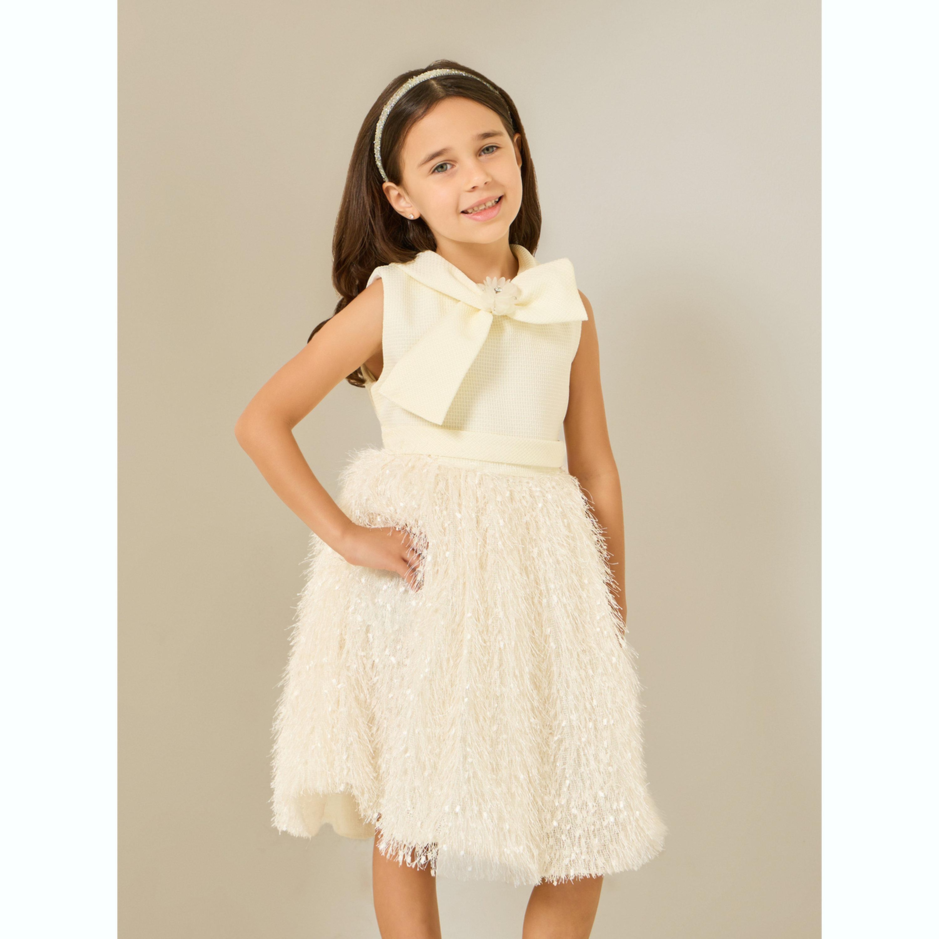 فستان بتفاصيل بارزة الملمس وشراشيب-girls-clothing-dressesandjumpsuits-image-1