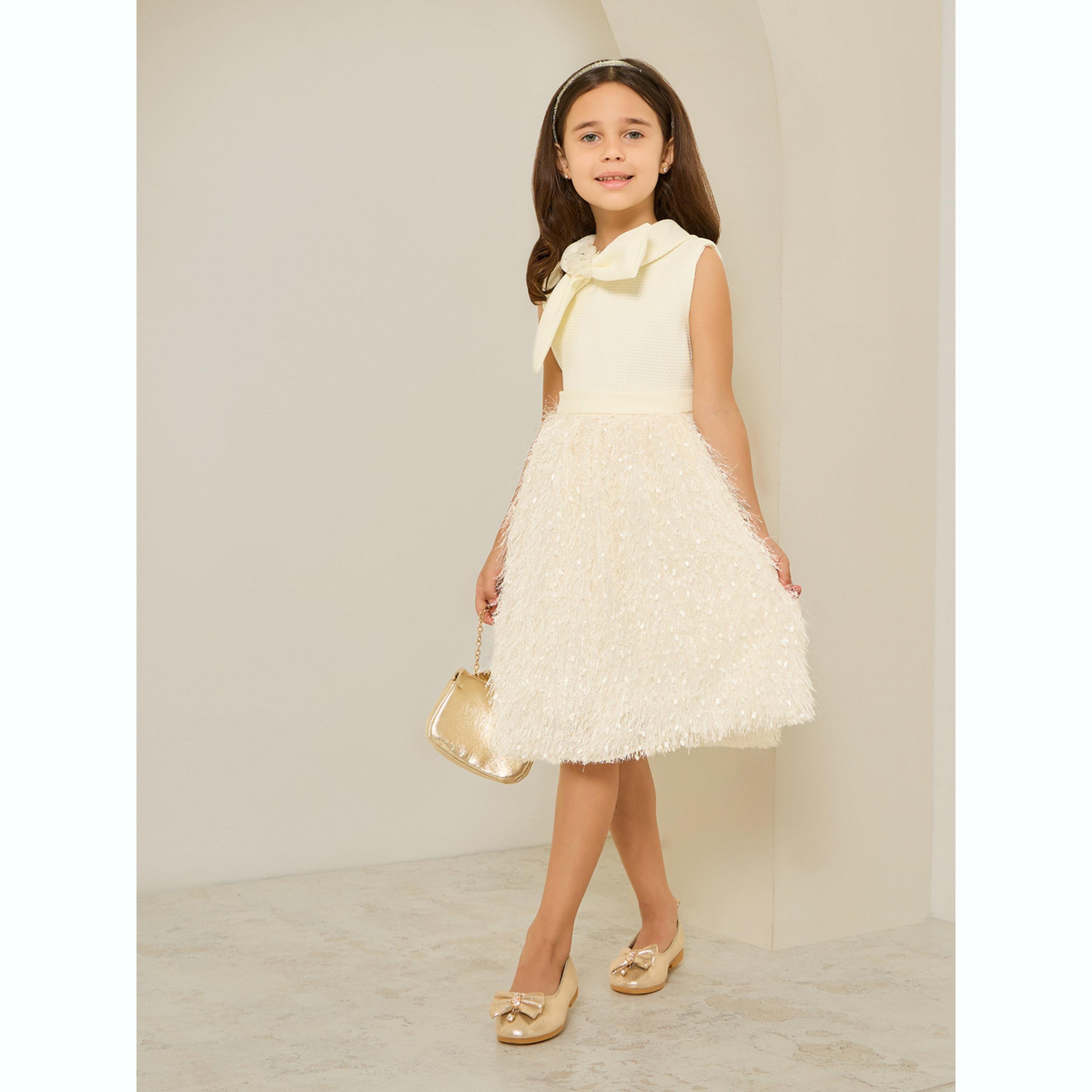 فستان بتفاصيل بارزة الملمس وشراشيب-girls-clothing-dressesandjumpsuits-image-3