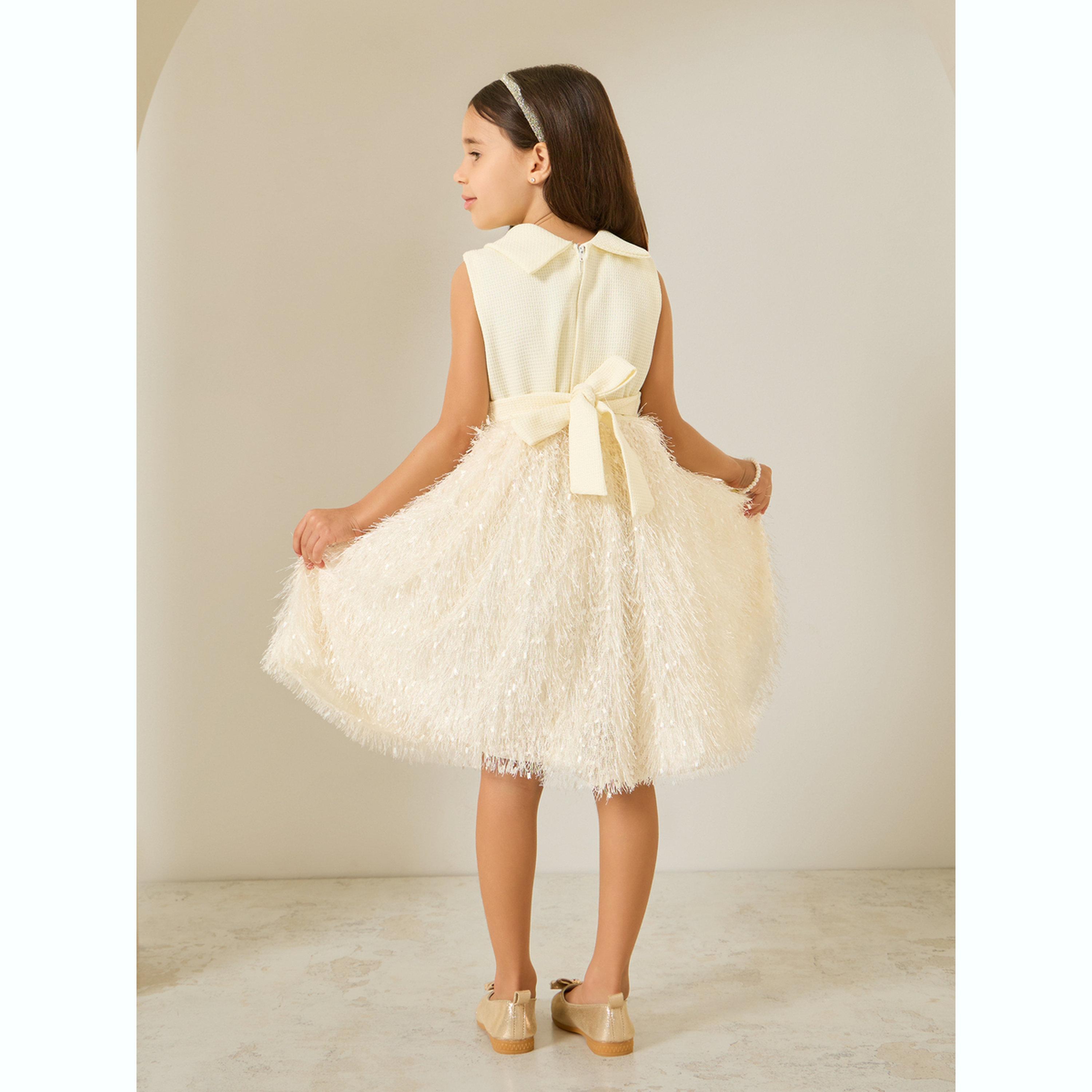 فستان بتفاصيل بارزة الملمس وشراشيب-girls-clothing-dressesandjumpsuits-image-4