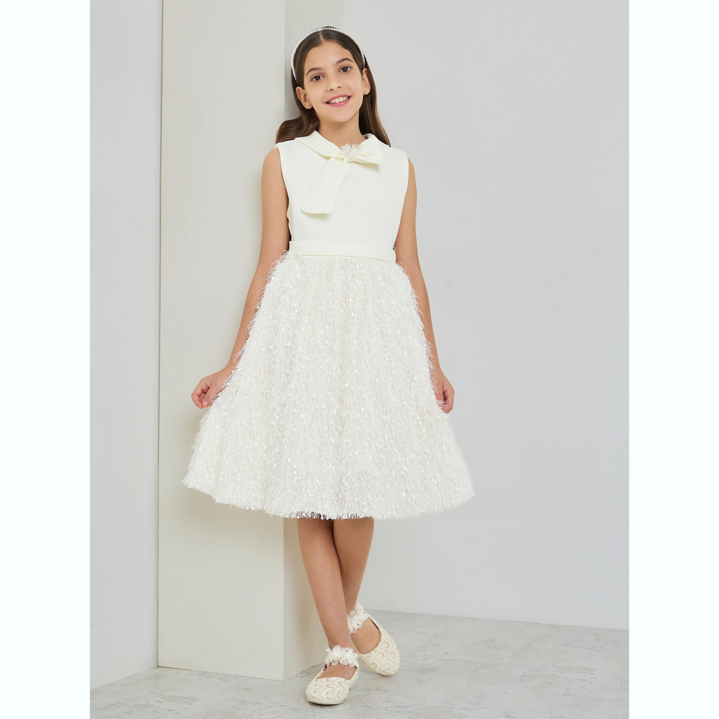 فستان بتفاصيل بارزة الملمس وشراشيب-girls-clothing-dressesandjumpsuits-image-2