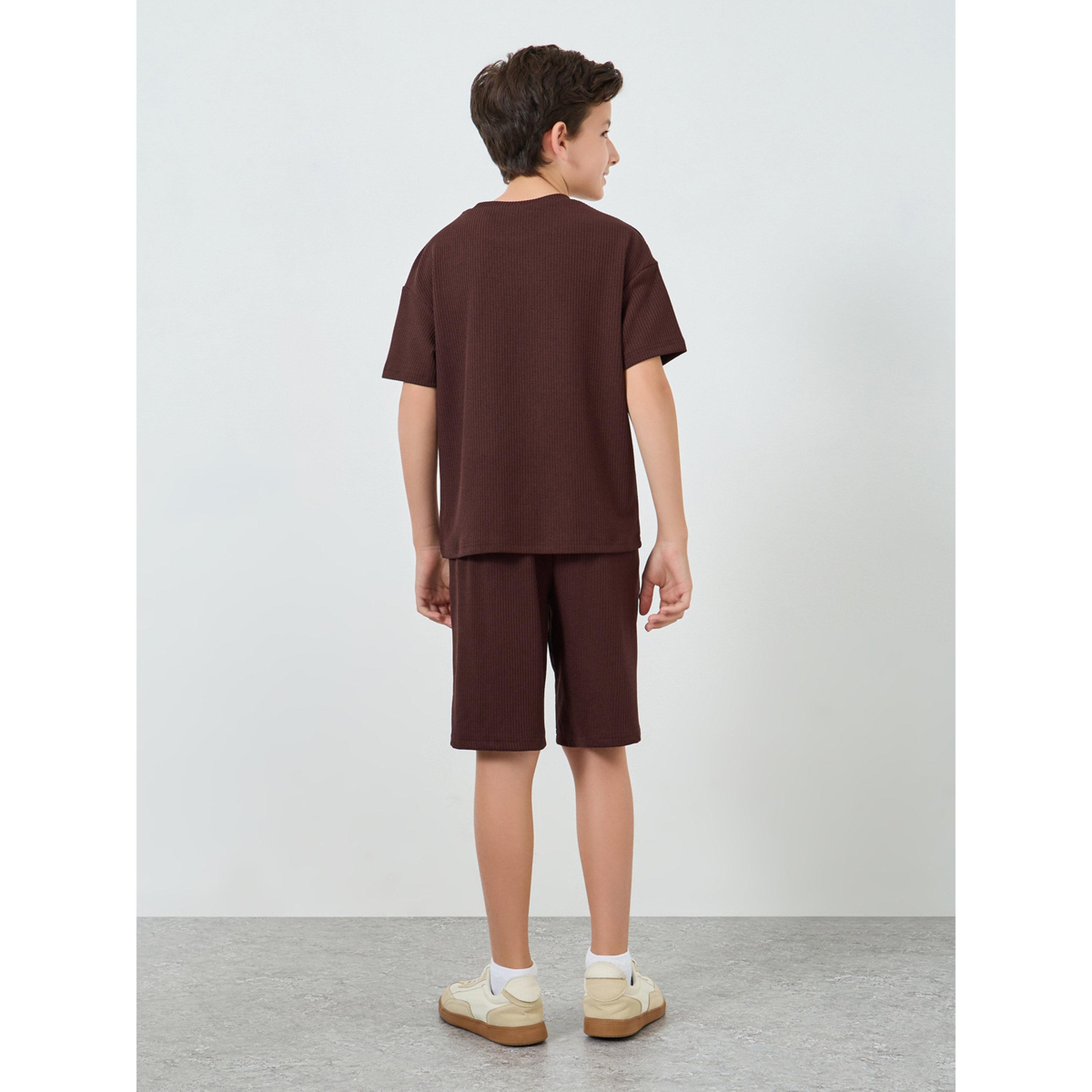 مجموعة من تيشيرت بقماش بارز وشورت-boys-clothing-setsandcoords-image-5