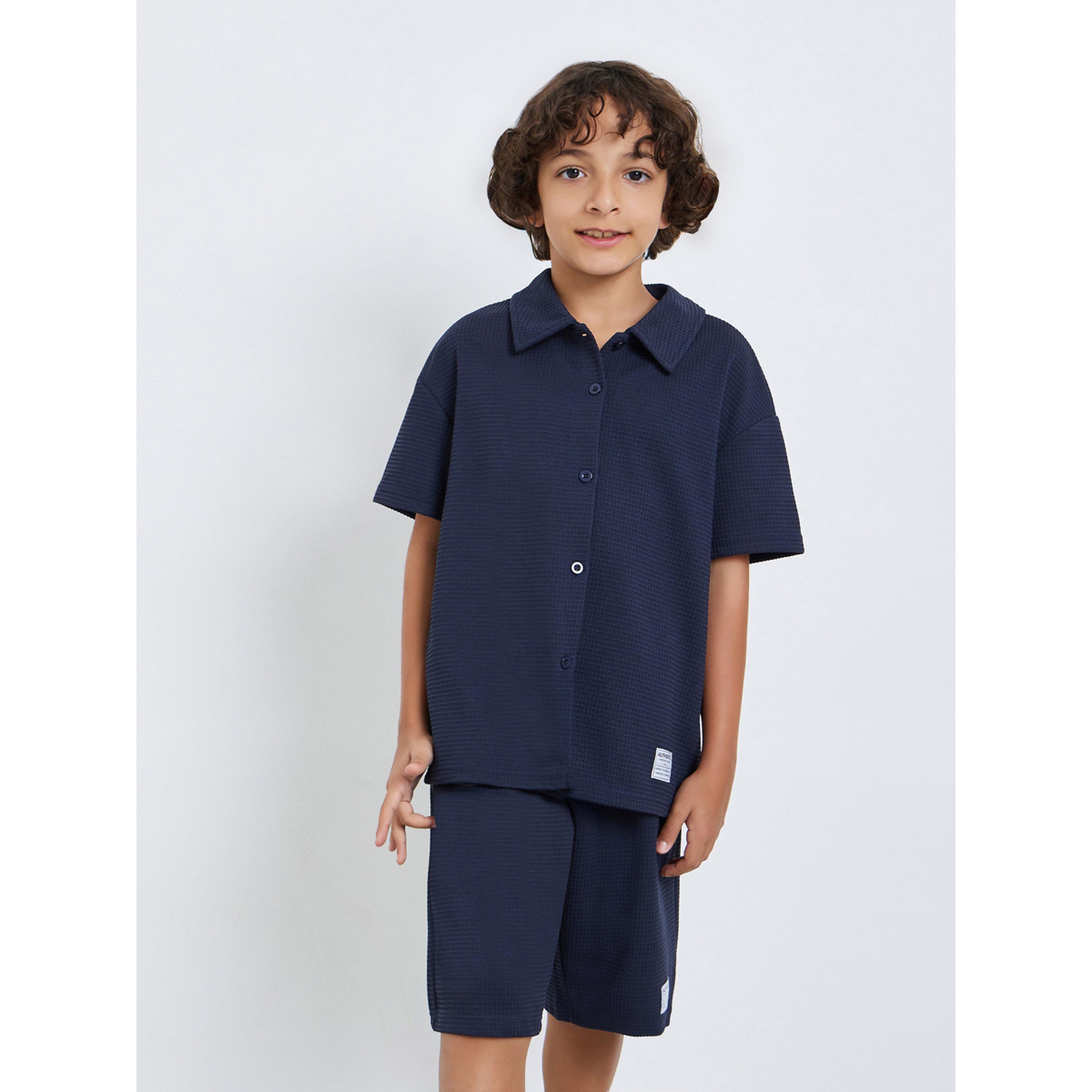 طقم قميص وافل بتفاصيل محبوكة وشورت-boys-clothing-setsandcoords-image-1