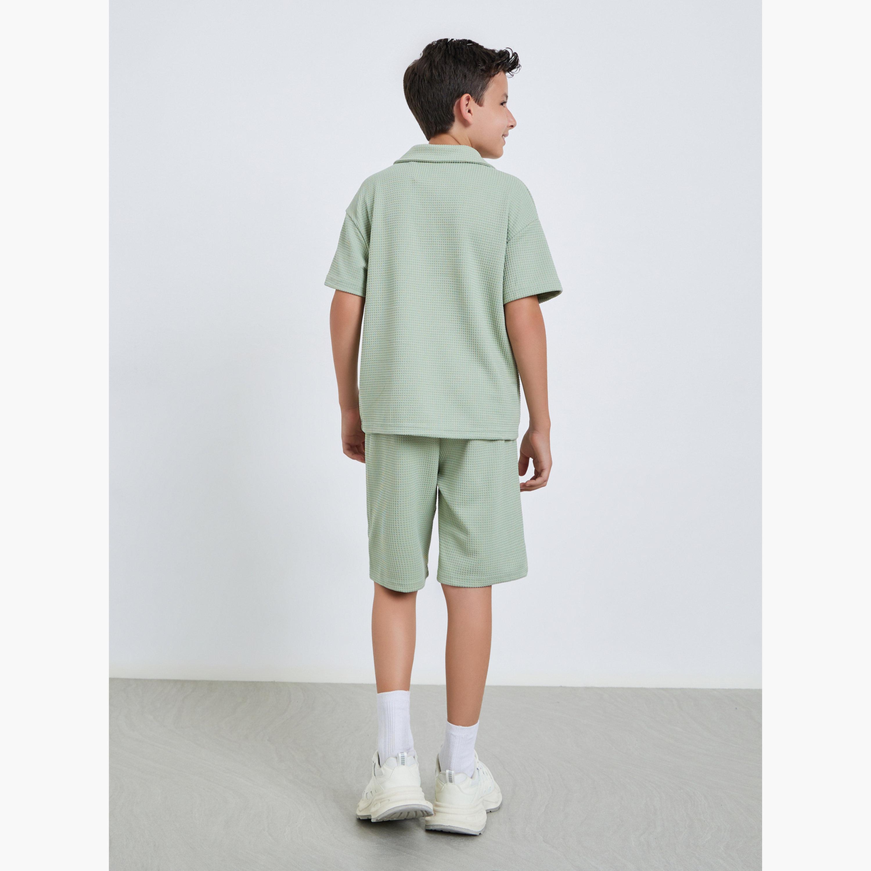 مجموعة من شورت وبلوزة محبوكة بنمط وافل-boys-clothing-setsandcoords-image-5