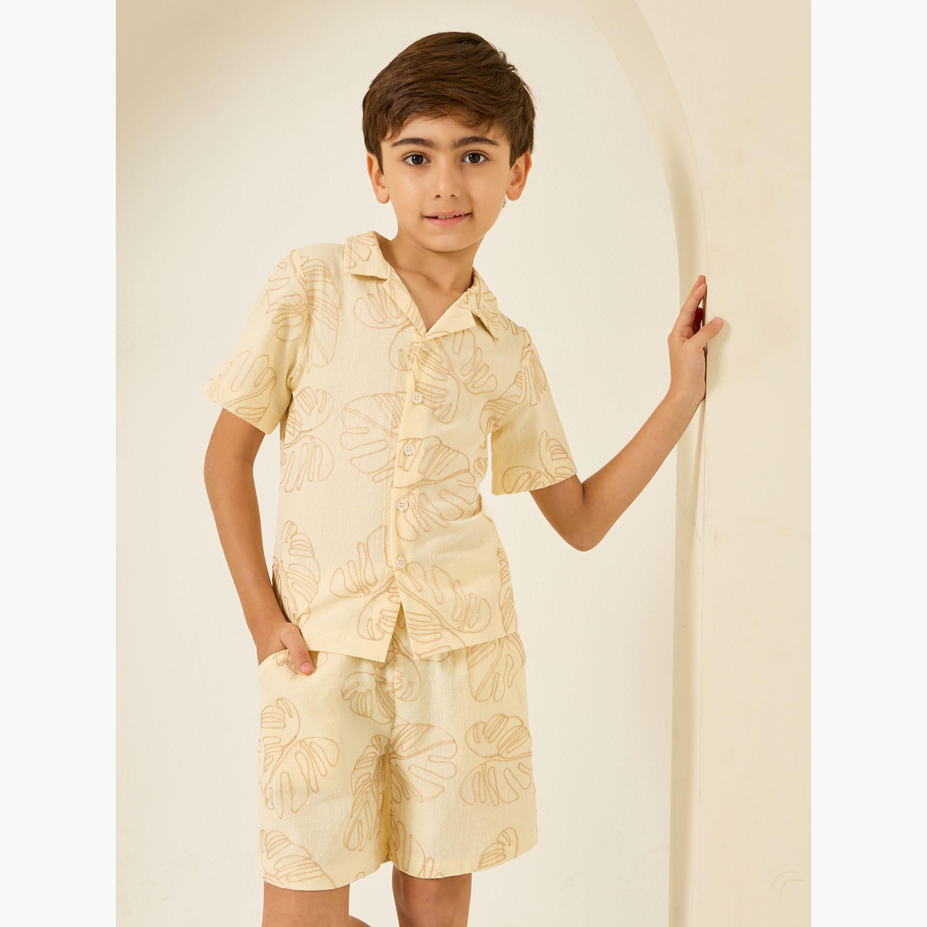 طقم أوف وايت مطرز من قميص وشورت للأولاد-boys-clothing-setsandcoords-image-1