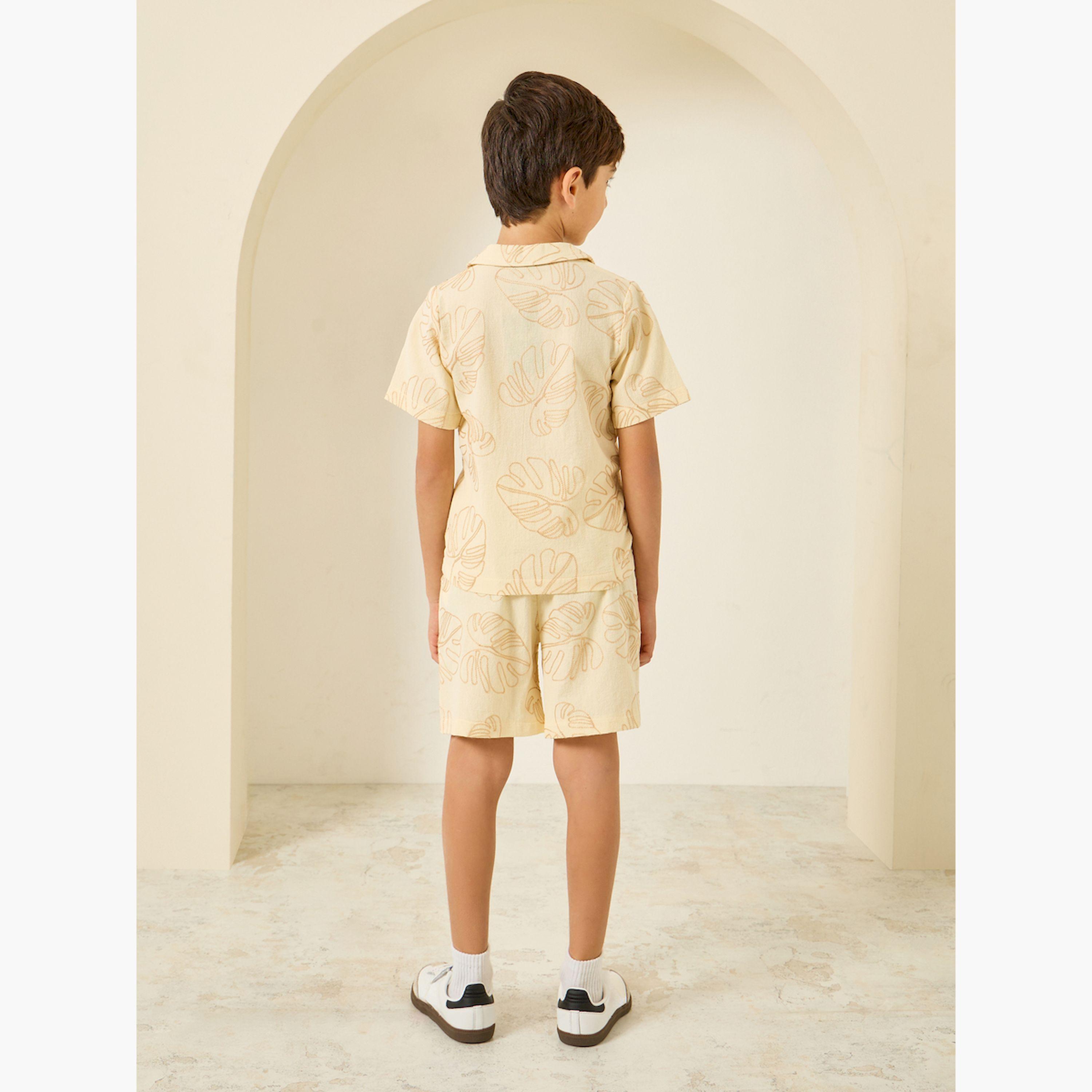 طقم أوف وايت مطرز من قميص وشورت للأولاد-boys-clothing-setsandcoords-image-3