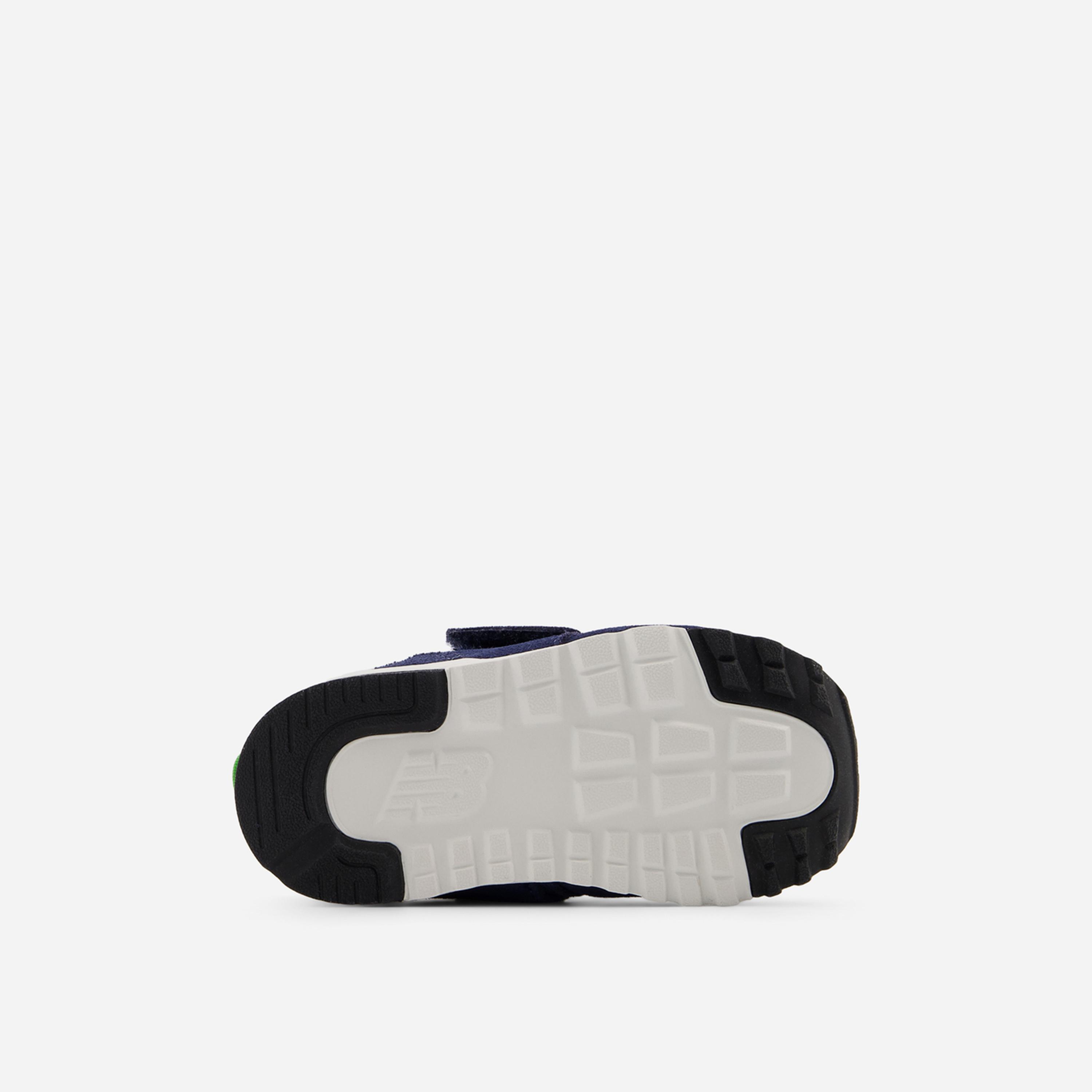 New Balance 574 Sneakers-boys-shoes-sneakers-image-5