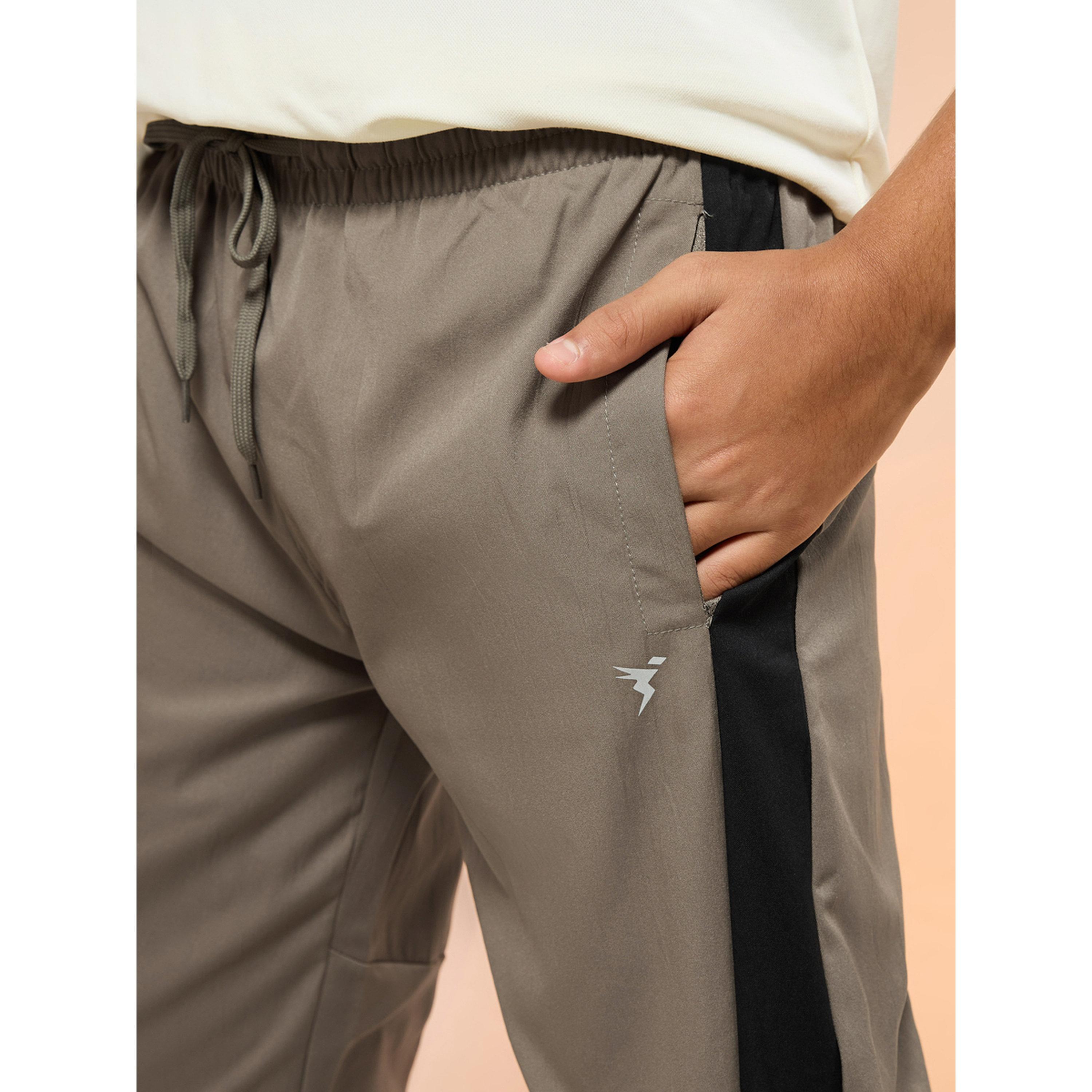 بنطال رياضي للأولاد بقصة ضيقة-boys-clothing-bottoms-joggersandtrackpants-image-4