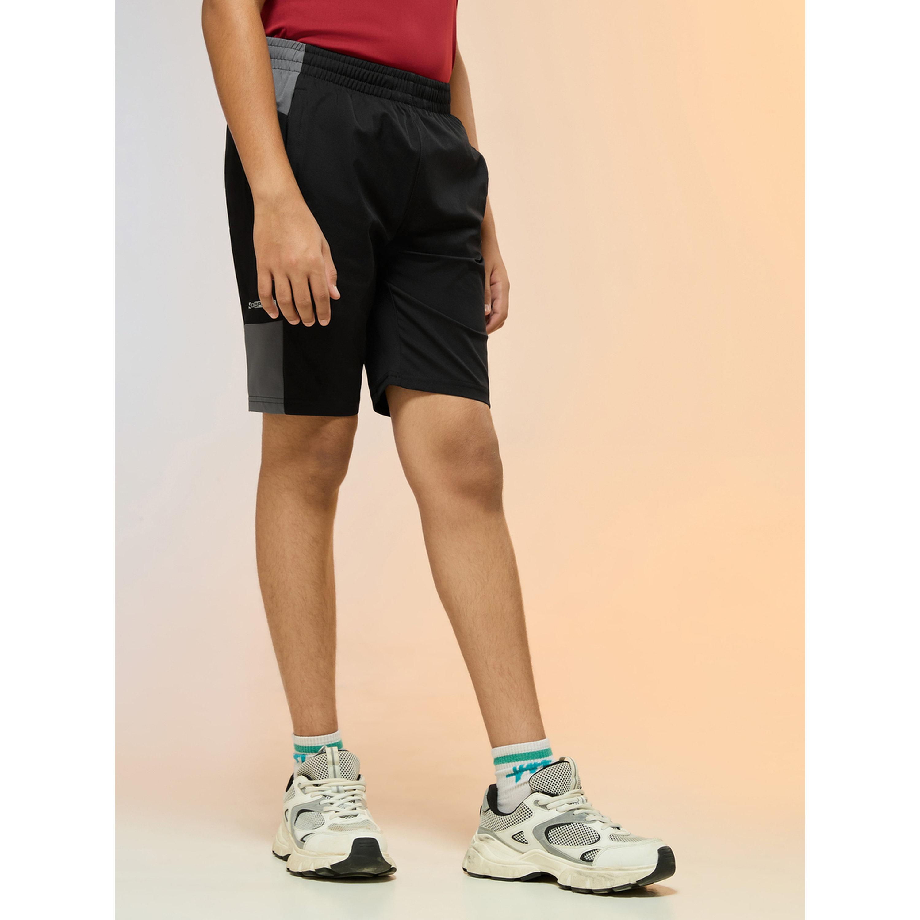 شورت رياضي للأولاد بقصة ضيقة-boys-clothing-bottoms-shorts-image-3