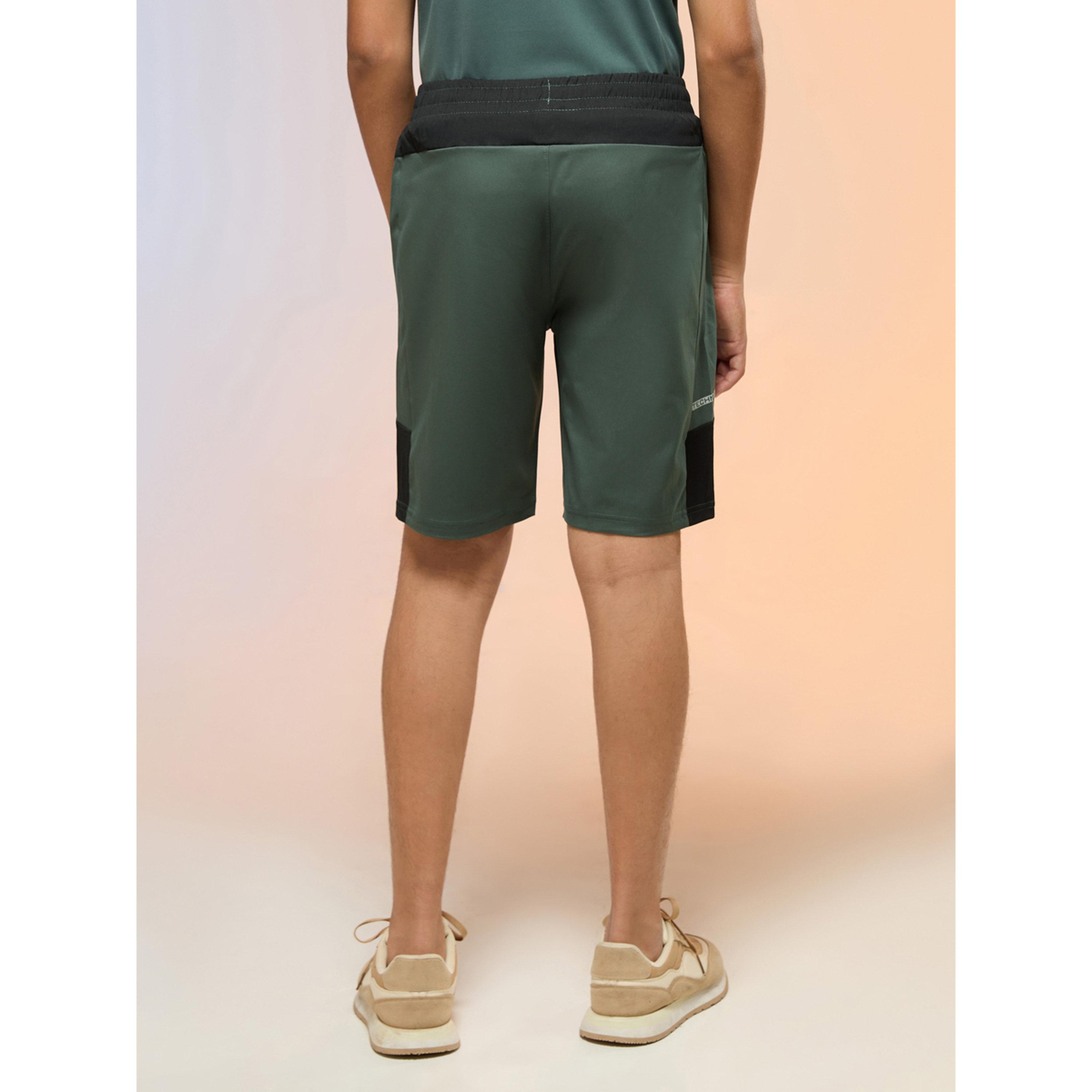 شورت رياضي للأولاد بقصة ضيقة-boys-clothing-bottoms-shorts-image-5