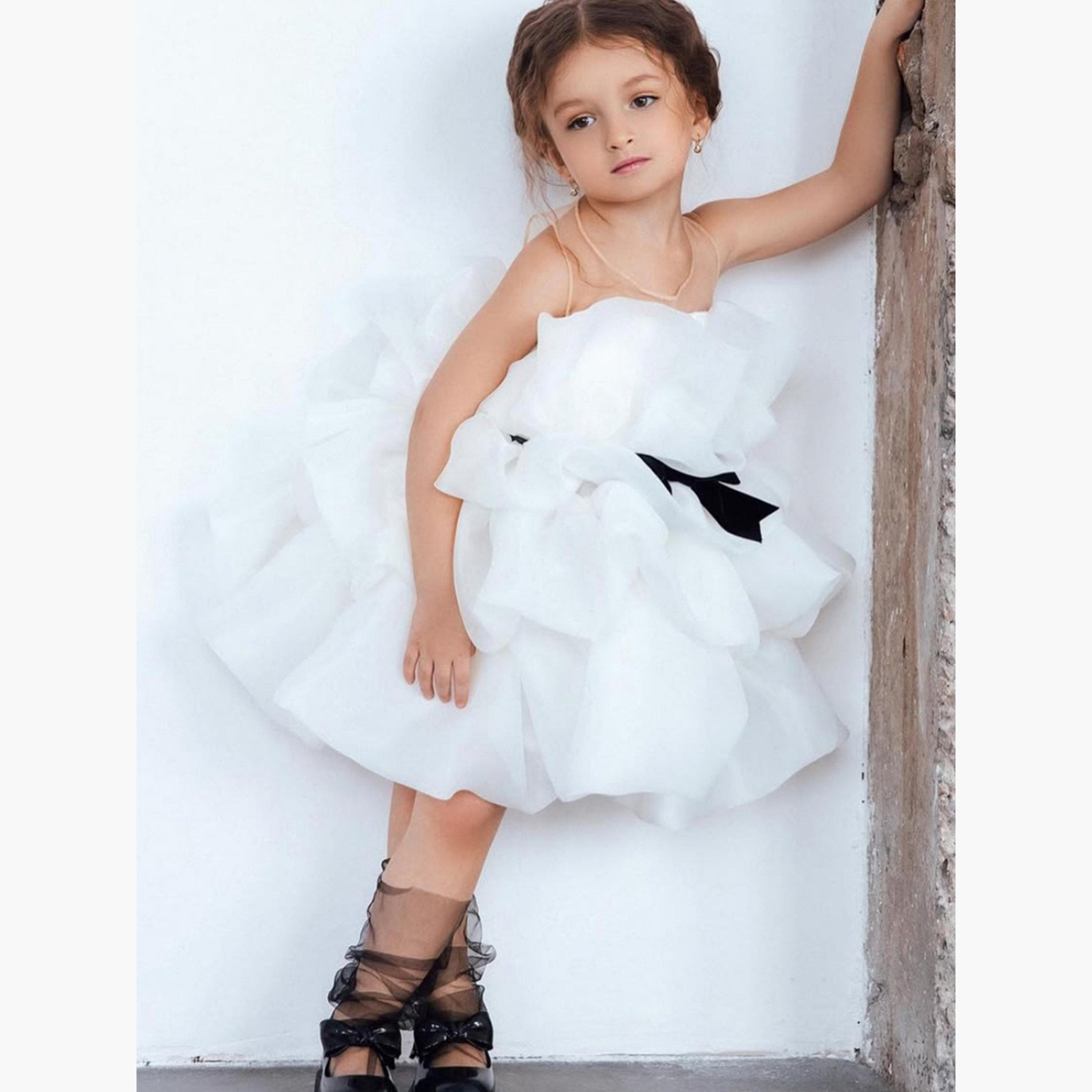 فستان أبيض بطبقات مكشكشة وتفاصيل فيونكة-girls-clothing-dressesandjumpsuits-image-5