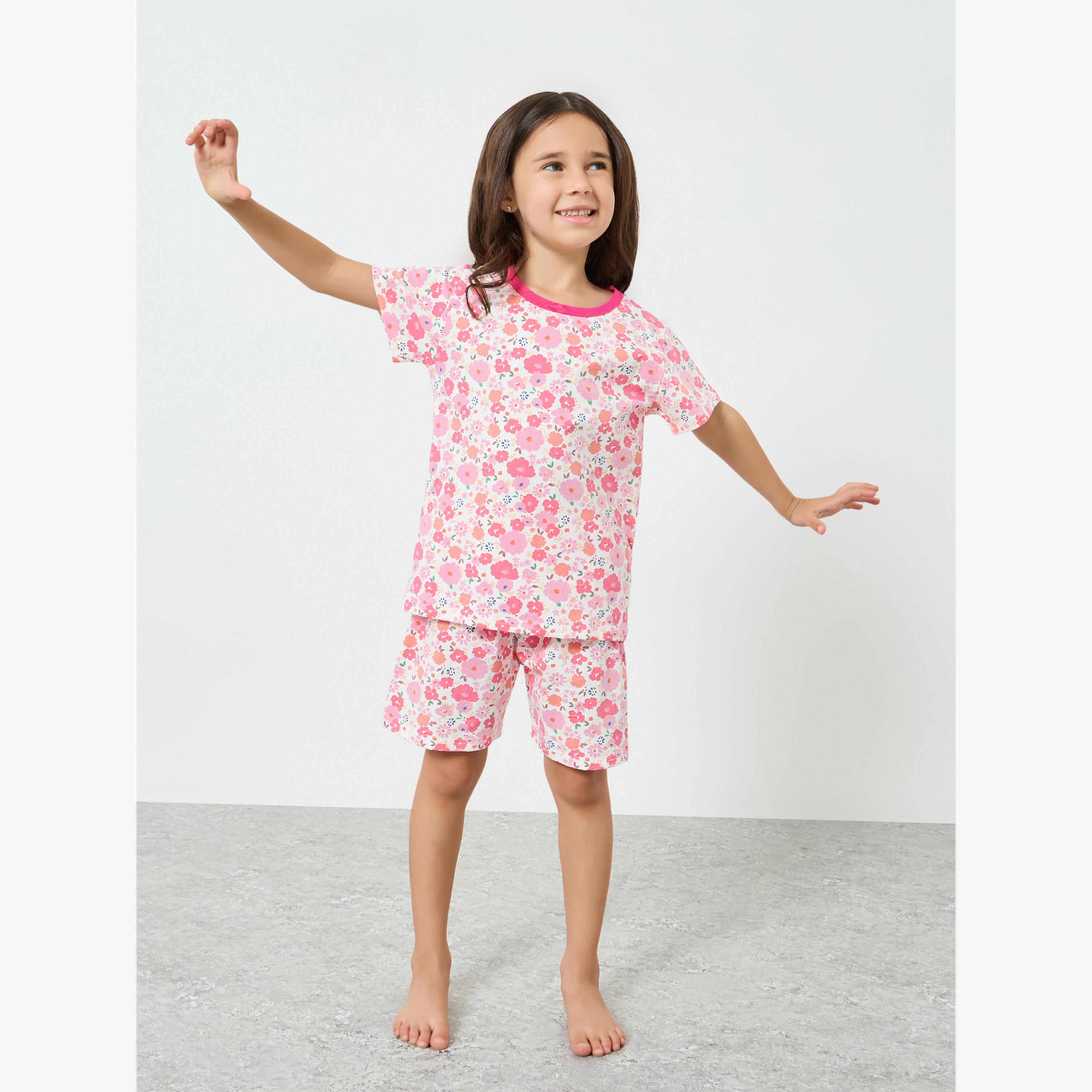 مجموعة من شورت وتيشيرت بطبعة أزهار-girls-clothing-nightwear-image-4