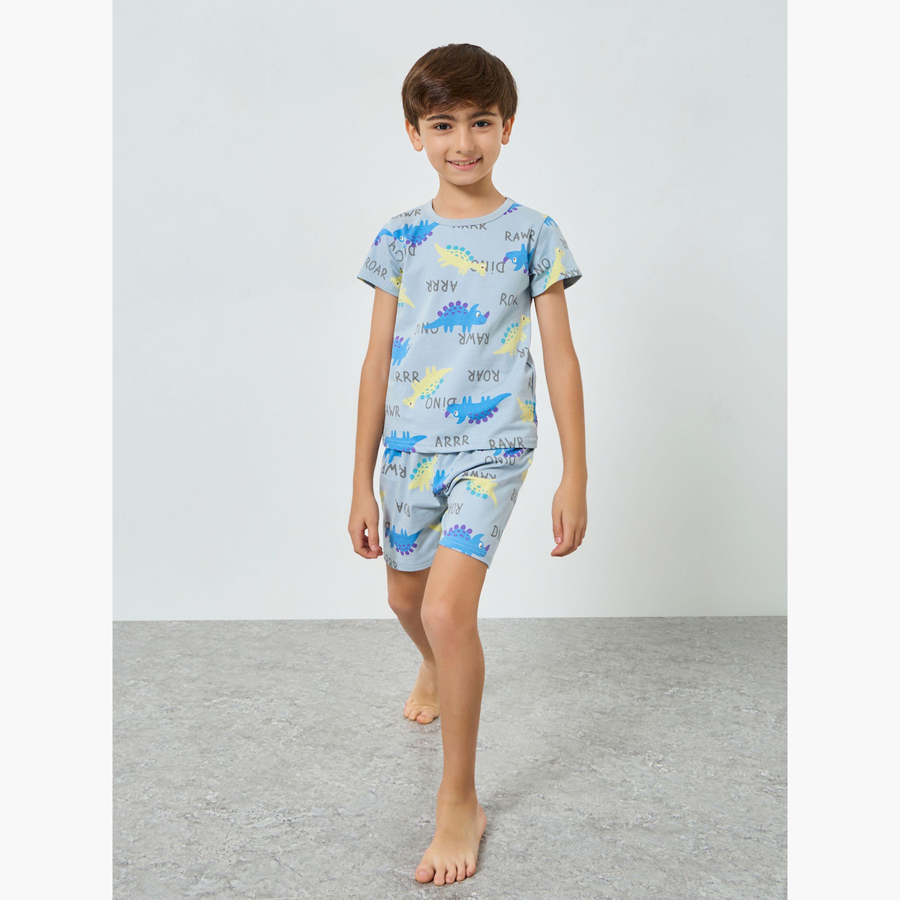 طقم بيجاما من شورت وتيشيرت بطبعات-boys-clothing-nightwear-image-2