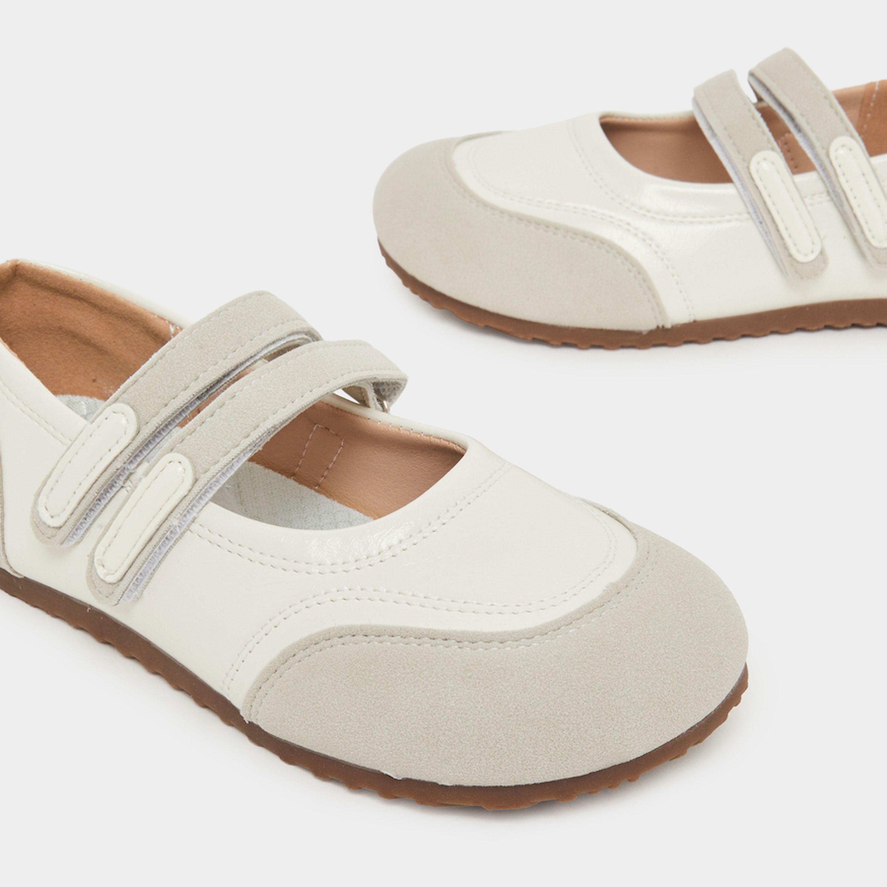 حذاء باليرينا أبيض مسطح للبنات-girls-shoes-sandals-image-3