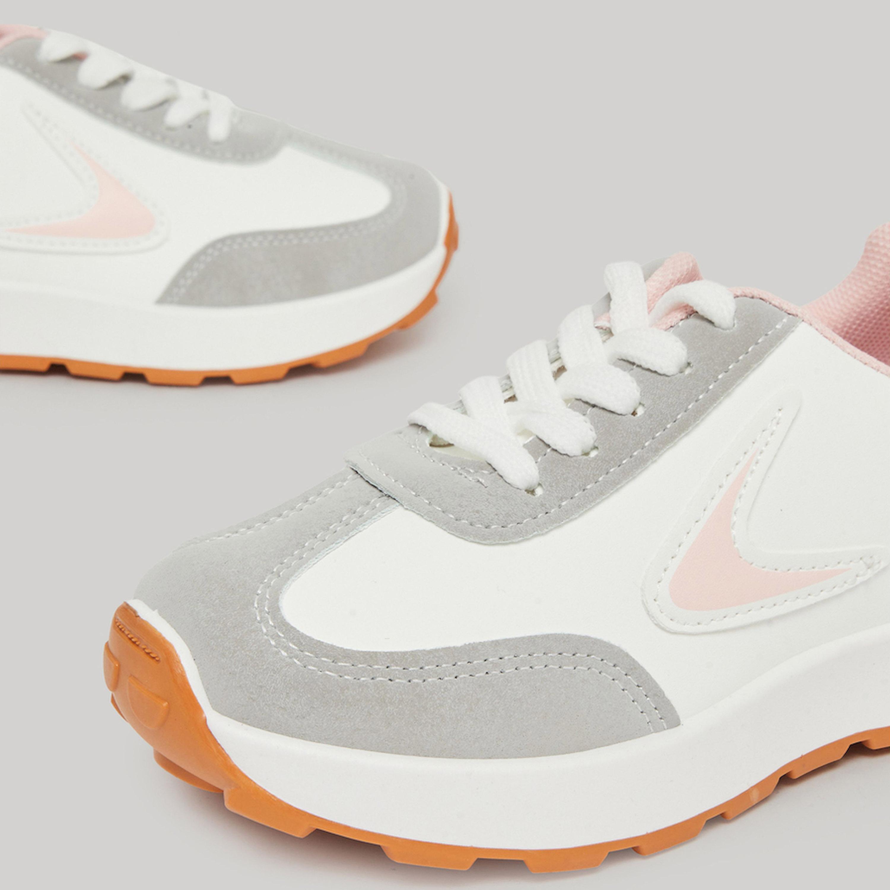 حذاء رياضي بأربطة وألواح للبنات-boys-shoes-sneakers-image-4