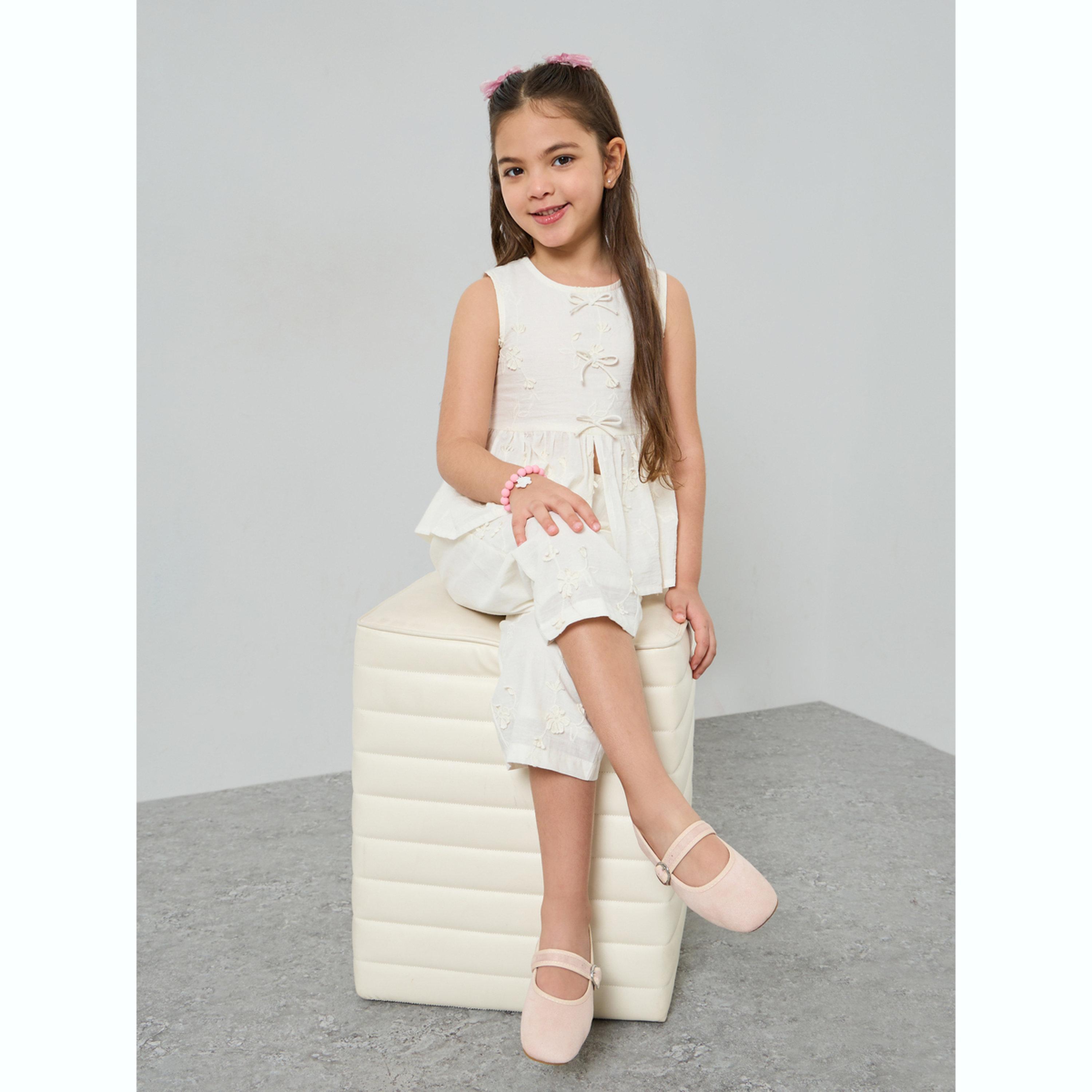مجموعة للبنات من بنطال وبلوزة بلا أكمام مطرزة-girls-clothing-setsandcoords-image-2