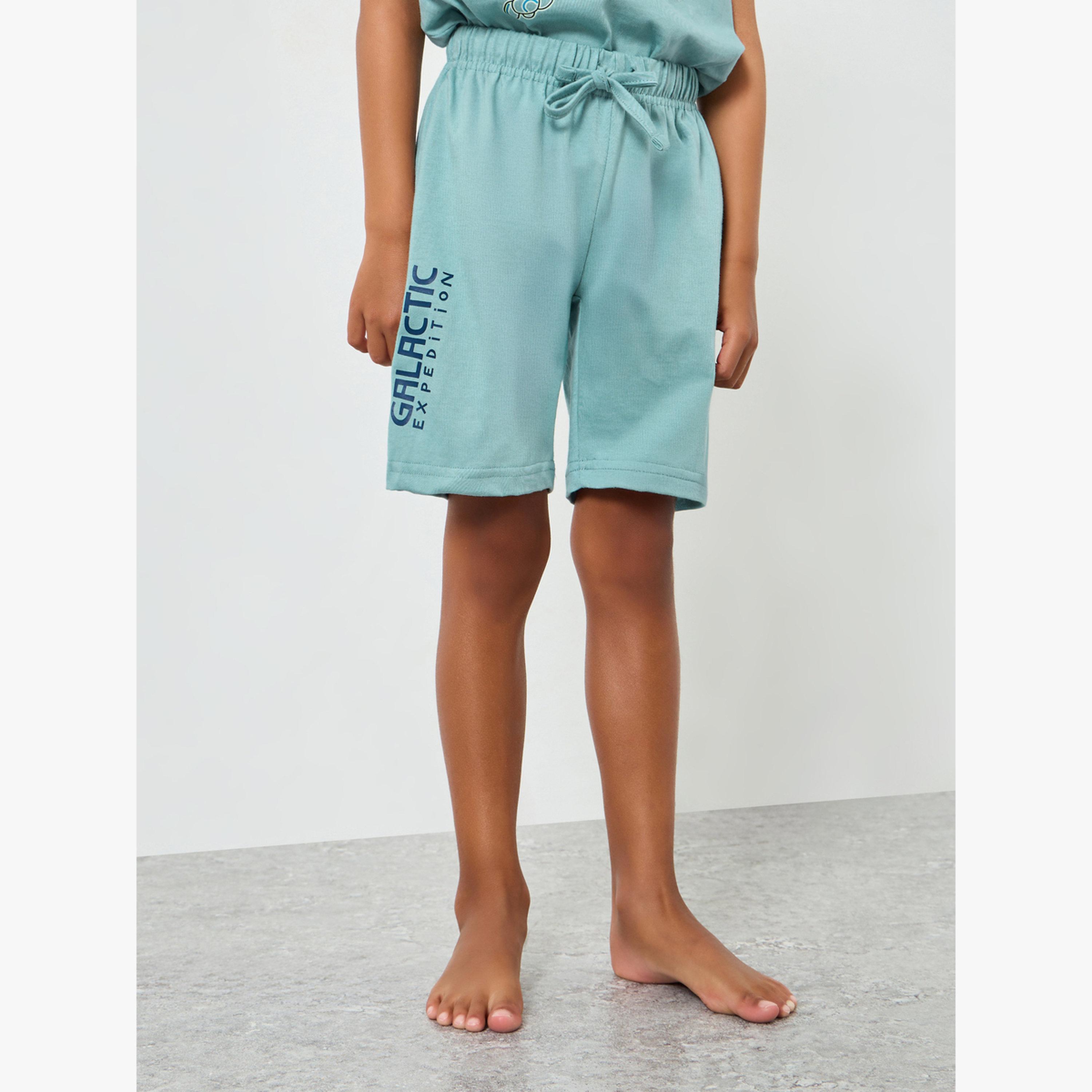 مجموعة من شورت وتيشيرت بأكمام قصيرة ومطبع للأولاد-boys-clothing-nightwear-image-4
