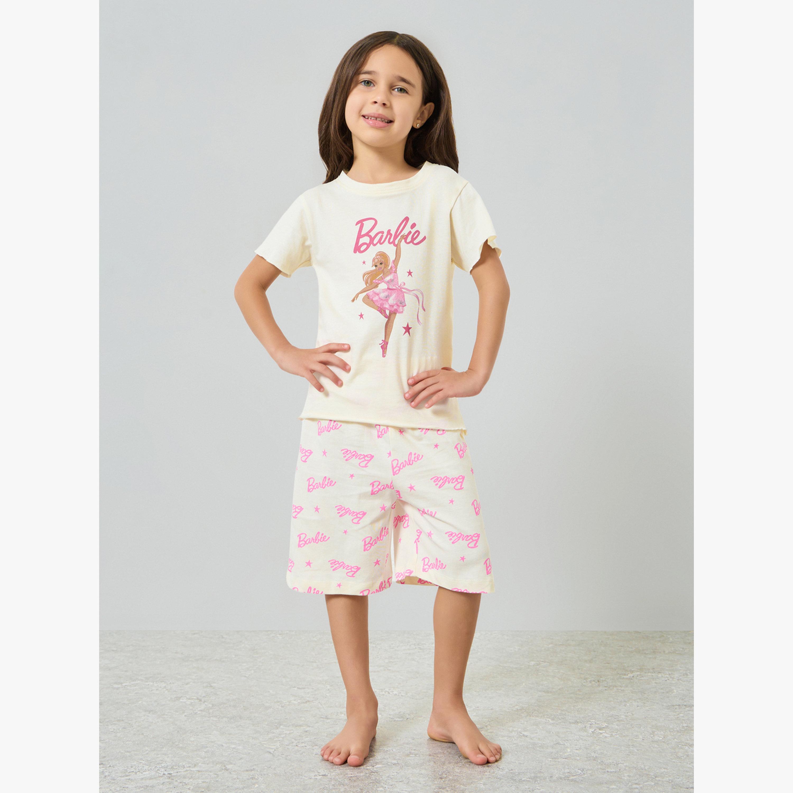 طقم من شورت وتيشيرت بطبعة جرافيك باربي للفتيات لون كريمي-girls-clothing-setsandcoords-image-2