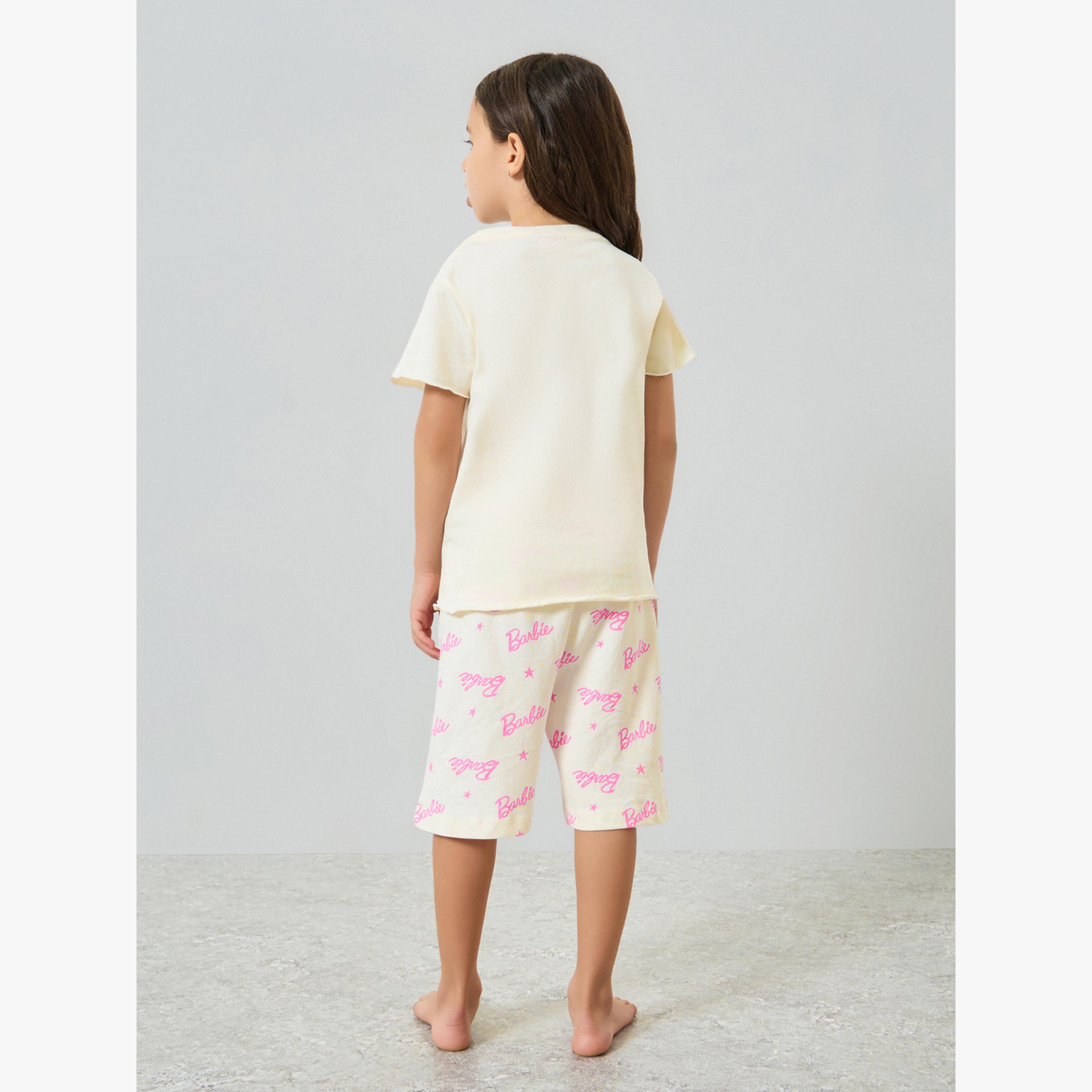 طقم من شورت وتيشيرت بطبعة جرافيك باربي للفتيات لون كريمي-girls-clothing-setsandcoords-image-3