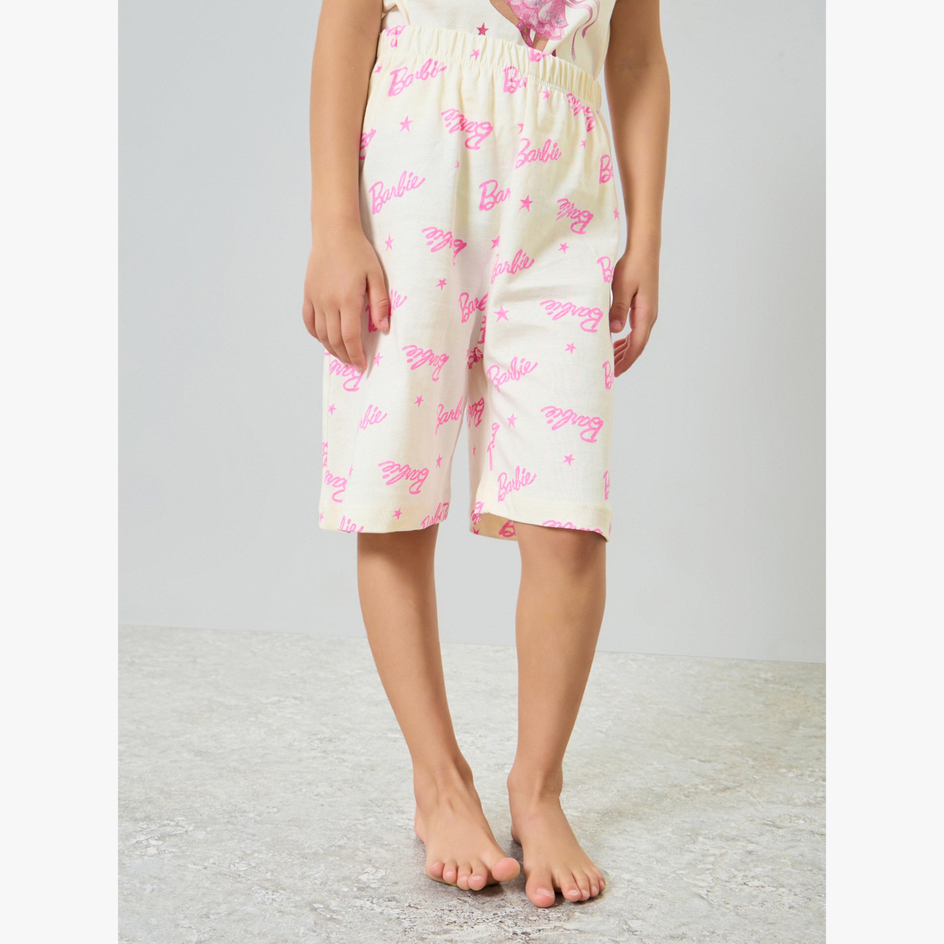 طقم من شورت وتيشيرت بطبعة جرافيك باربي للفتيات لون كريمي-girls-clothing-setsandcoords-image-4