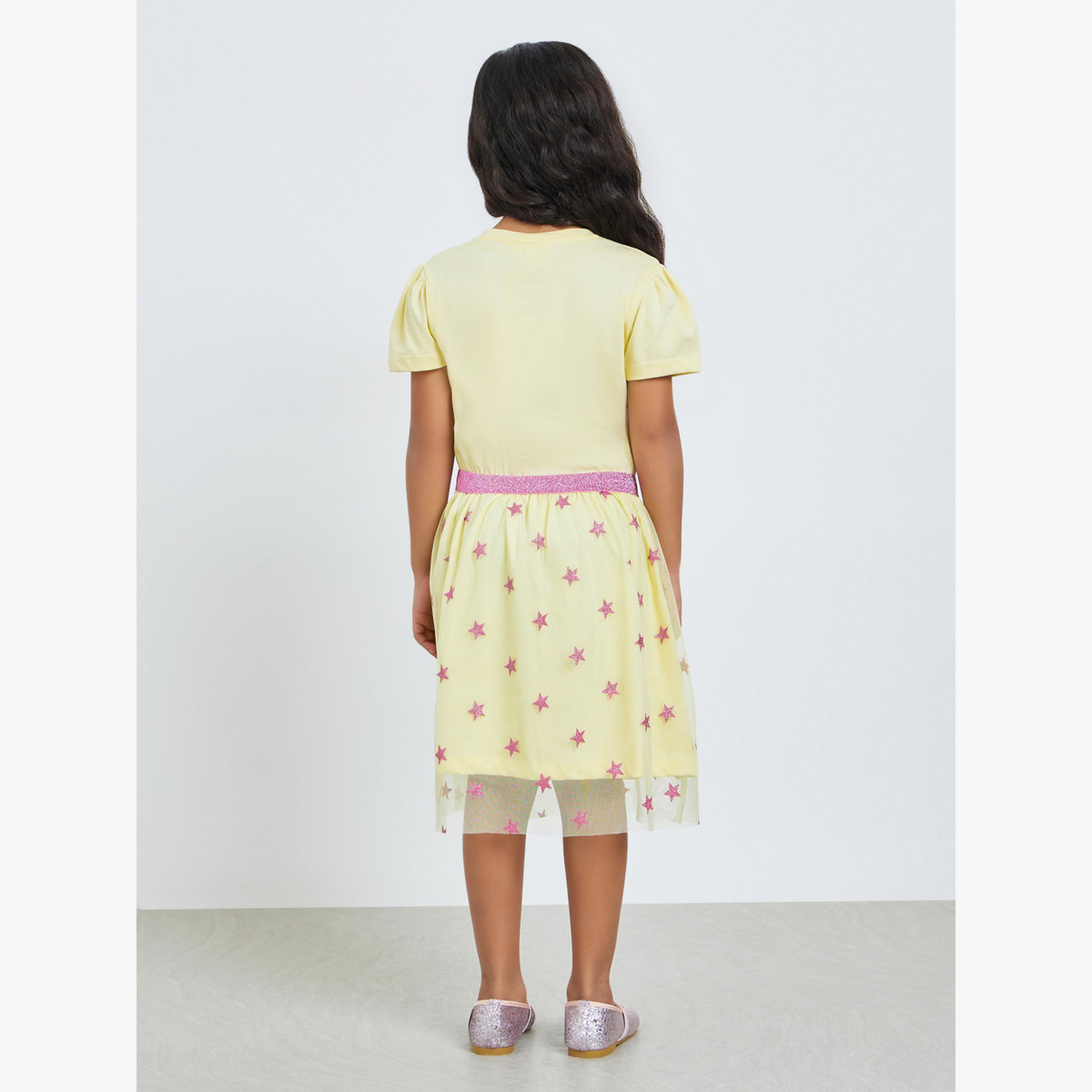 فستان بطبعة سندريلا للفتيات لون أصفر-girls-clothing-dressesandjumpsuits-image-3