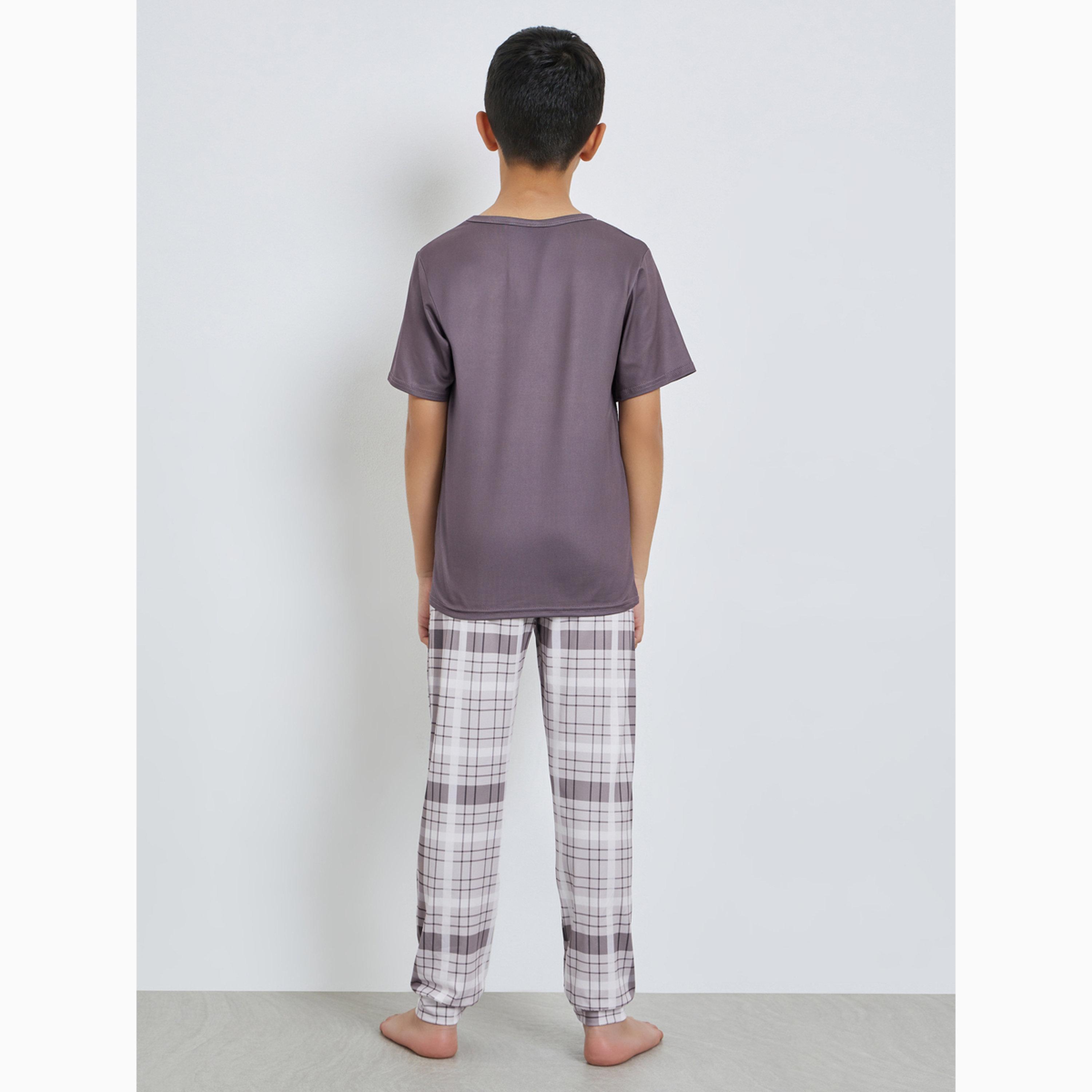 Styli Boys Slogan Print Short Sleeve T-Shirt and Checked Pyjama Set-girls-clothing-nightwear-image-6