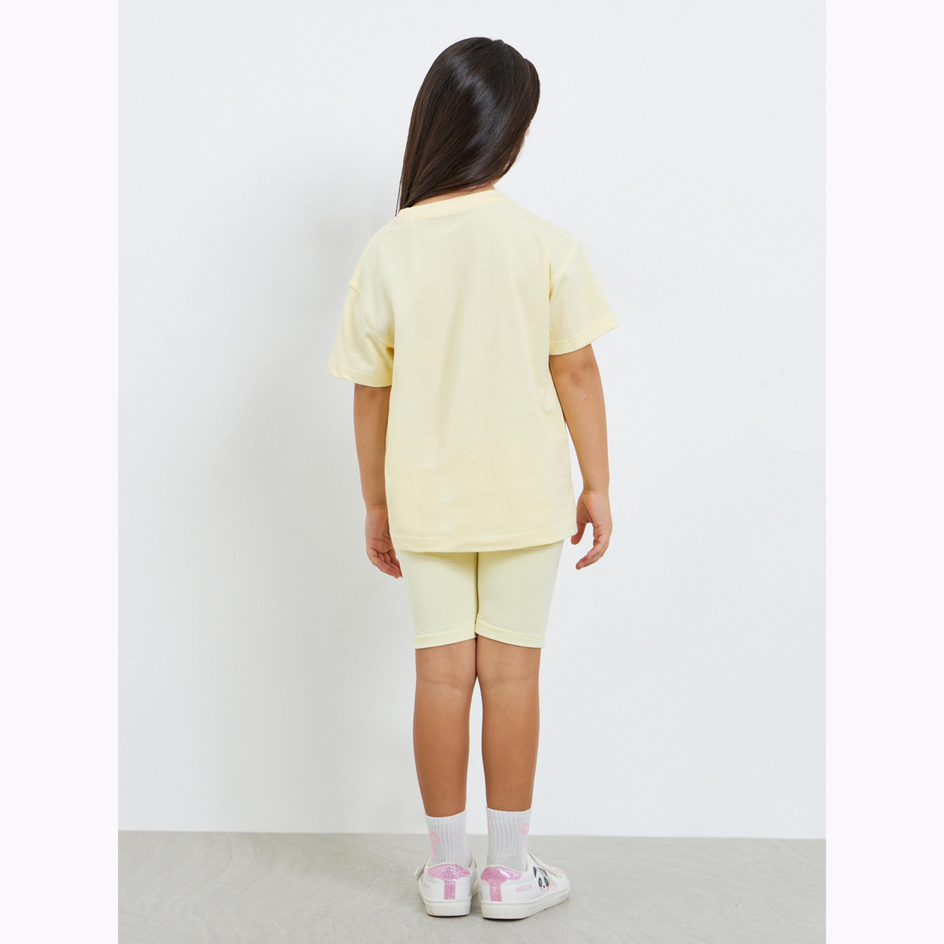 مجموعة من شورت دراجات وتيشيرت بطبعات فراولة للبنات-girls-clothing-setsandcoords-image-4