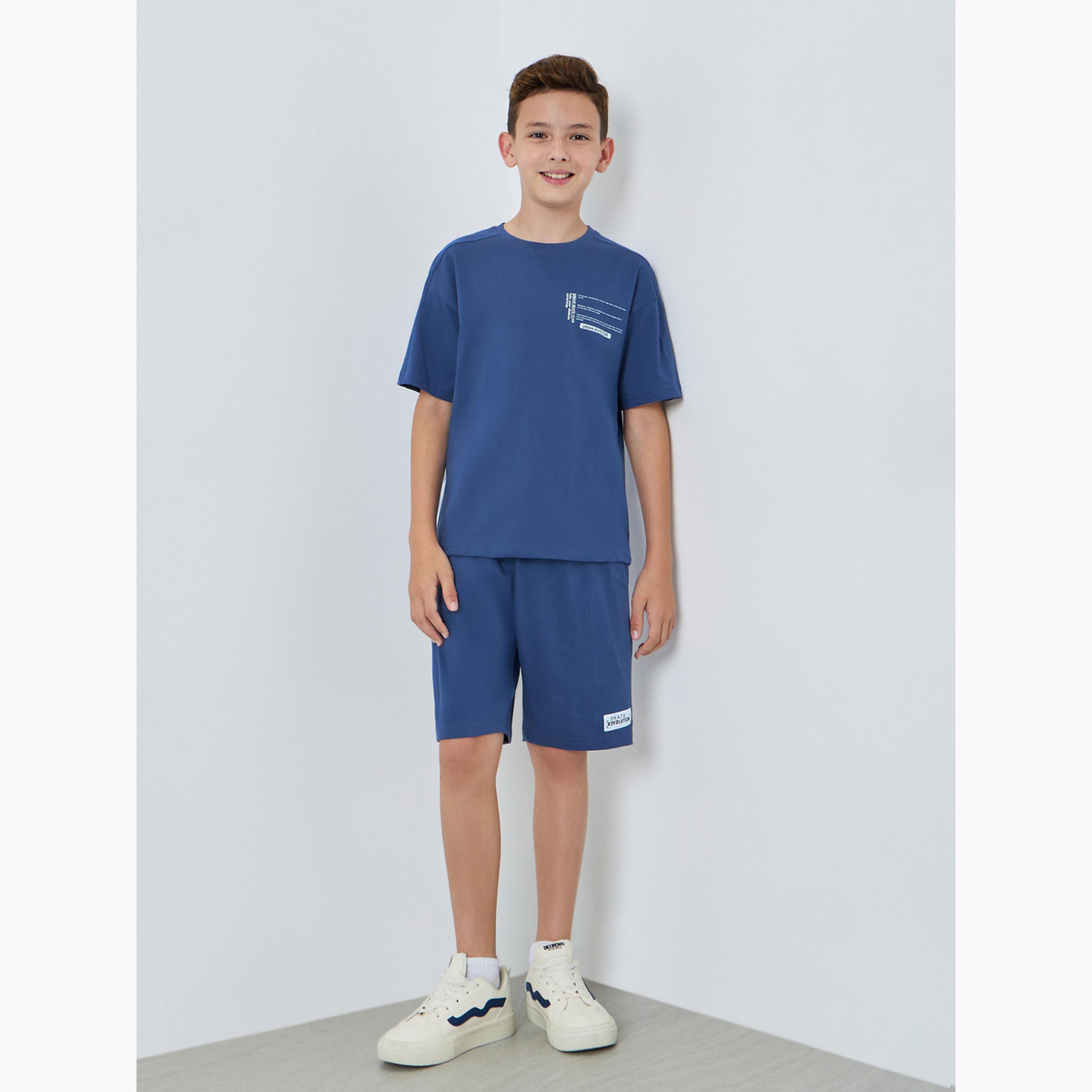 مجموعة من شورت وتيشيرت قصة كبيرة للأولاد بطبعة نصية-boys-clothing-setsandcoords-image-2