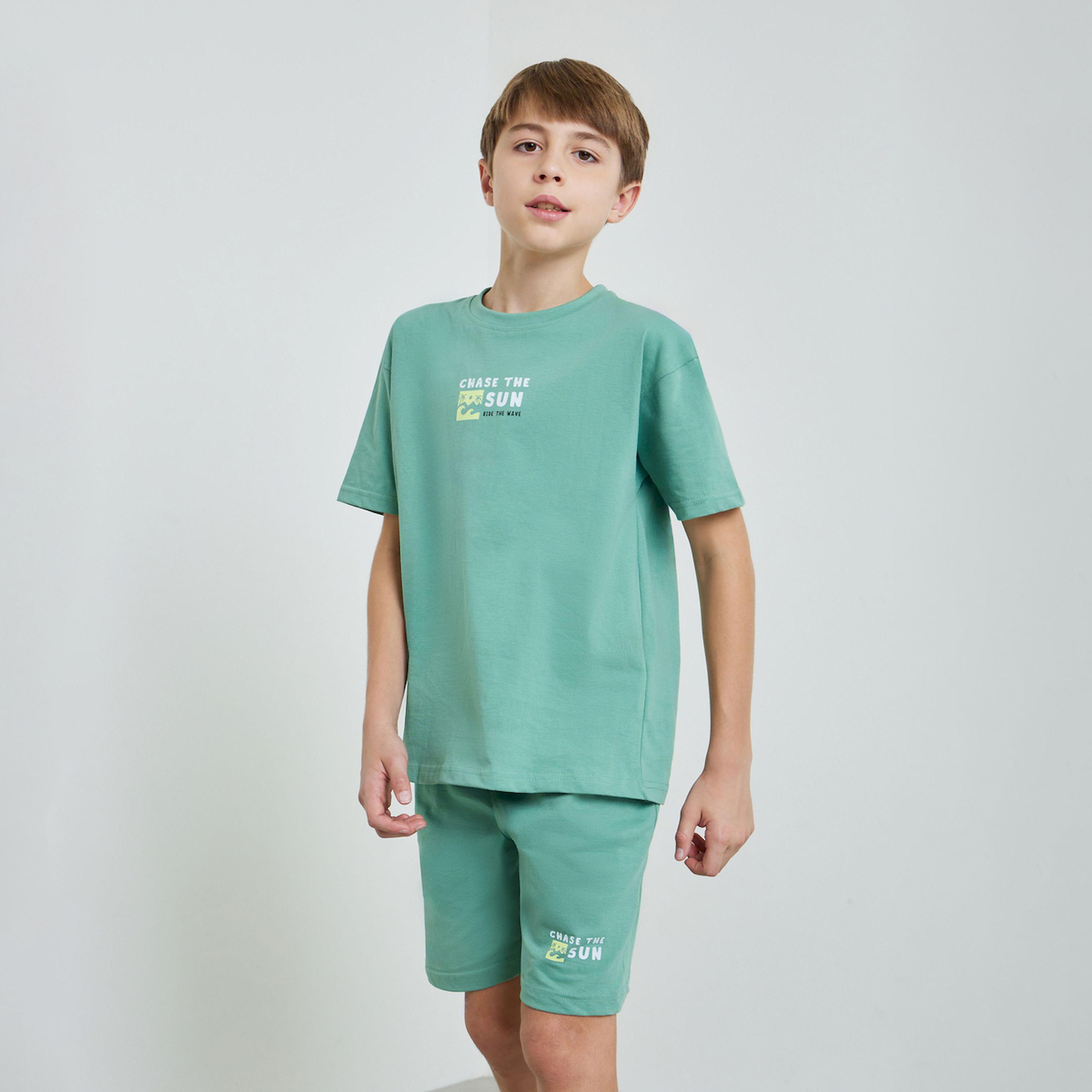 مجموعة من شورت وتيشيرت بقصة واسعة جداً للأولاد-boys-clothing-setsandcoords-image-1