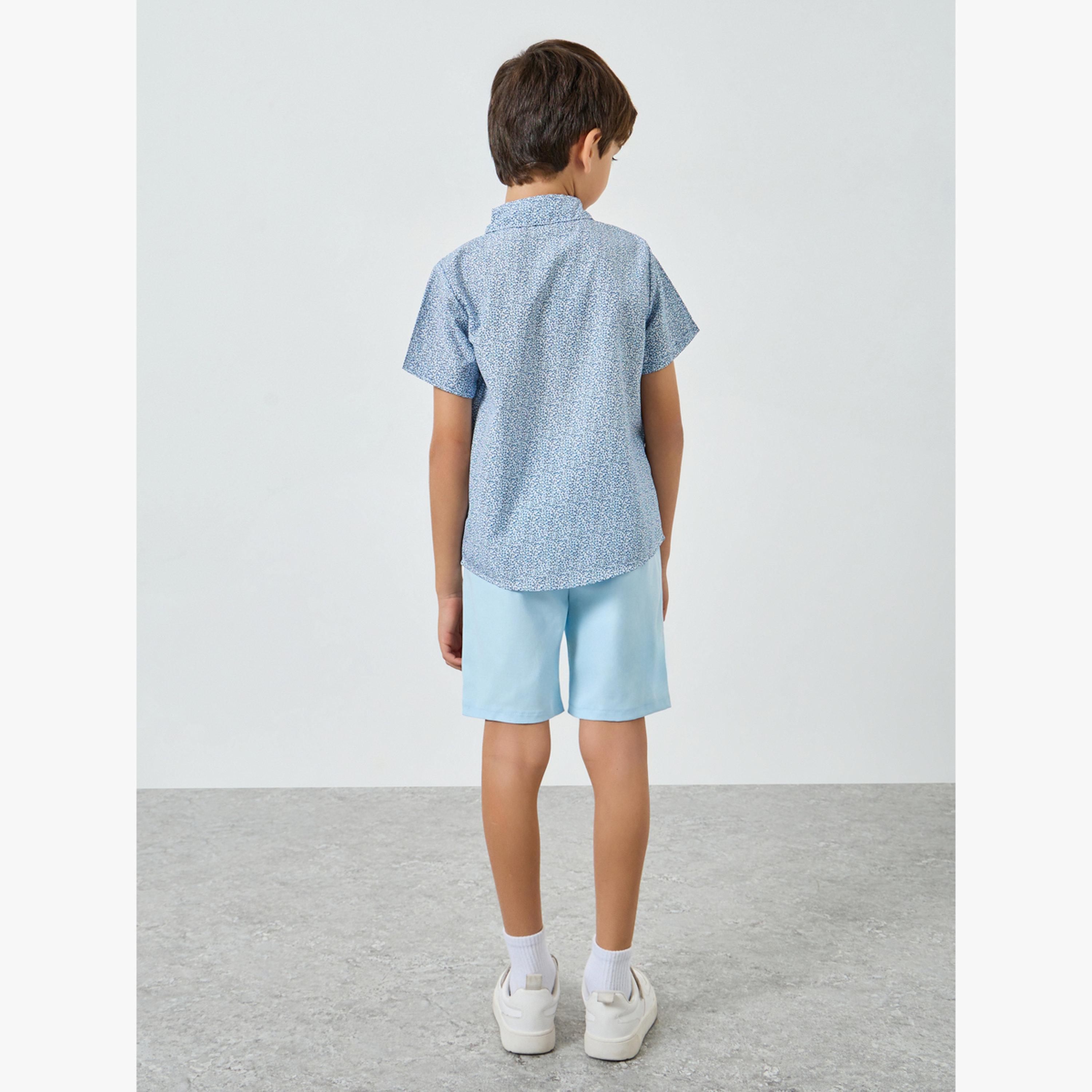 مجموعة من شورت بحمالات وقميص مطبوع-boys-clothing-setsandcoords-image-3