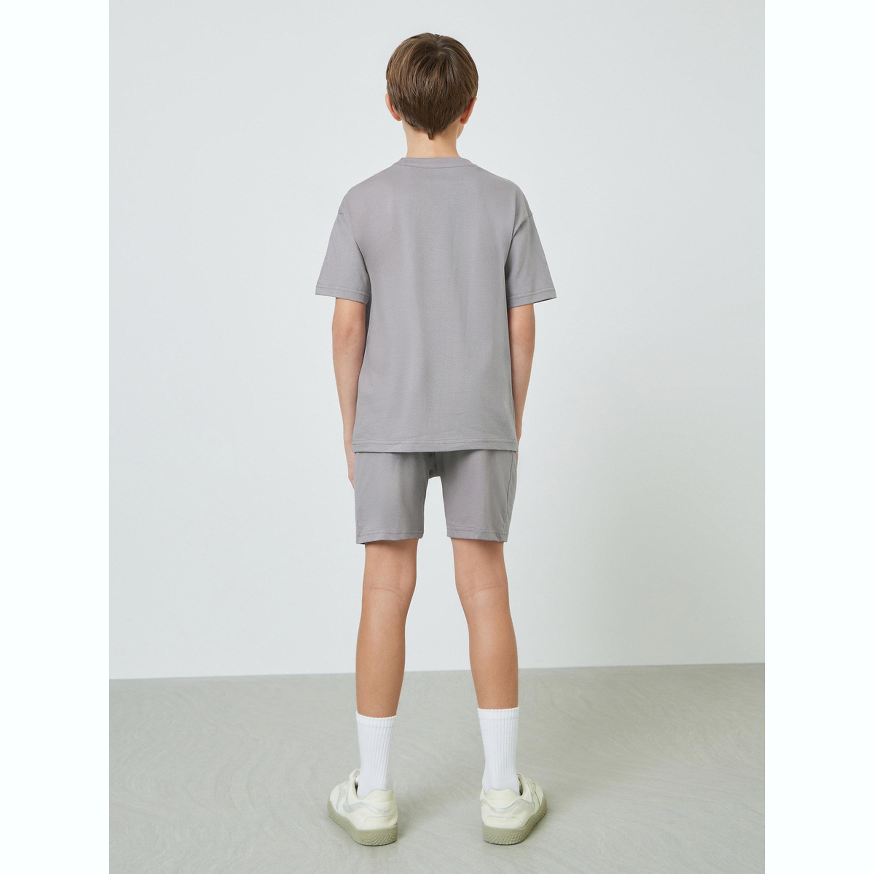 Styli Kids Grey Oversized T-Shirt and Shorts Set-boys-clothing-setsandcoords-image-4