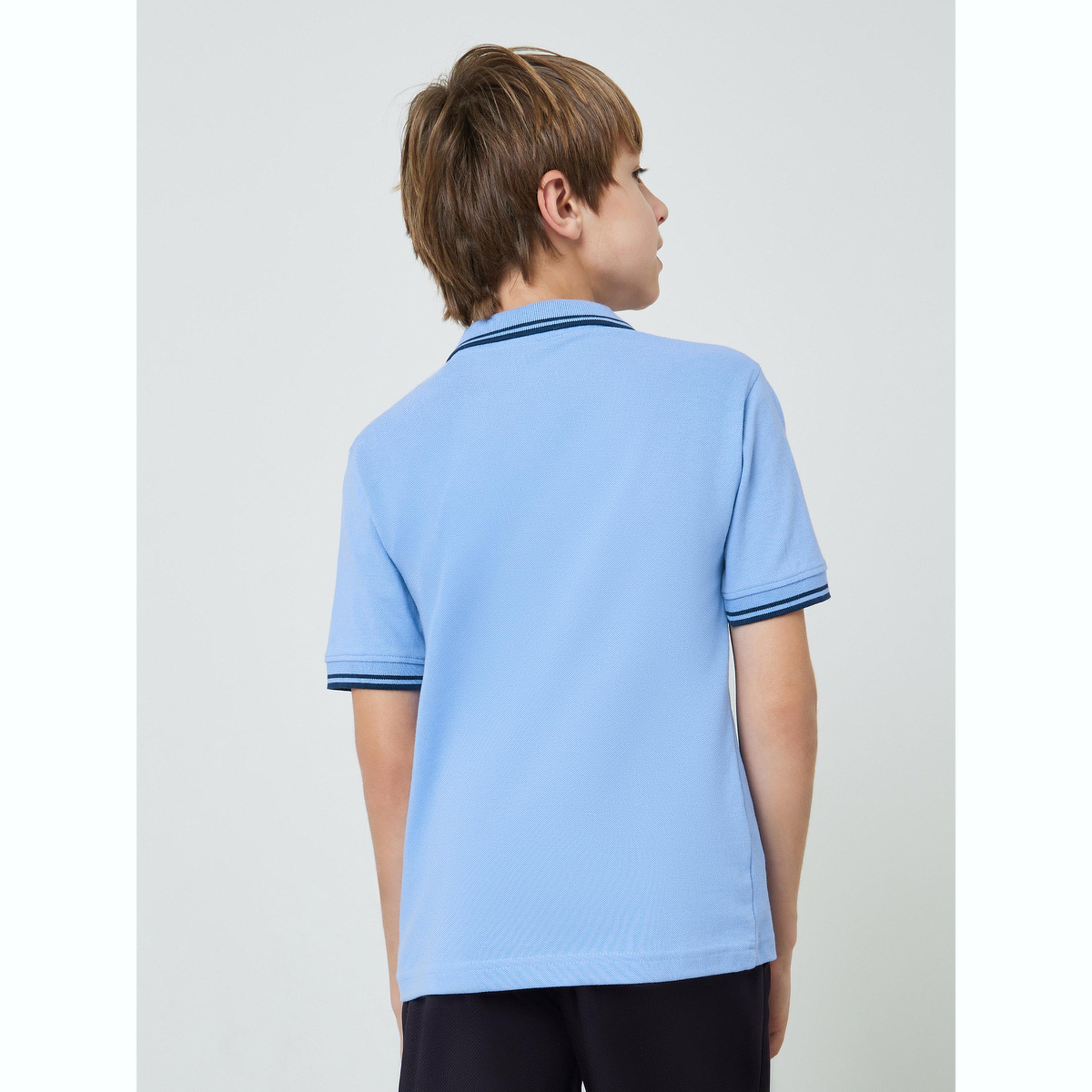 تيشيرت بولو بتفاصيل مُطرّزة مستوحاة من كرة القدم-boys-clothing-tshirtsandpolos-image-4