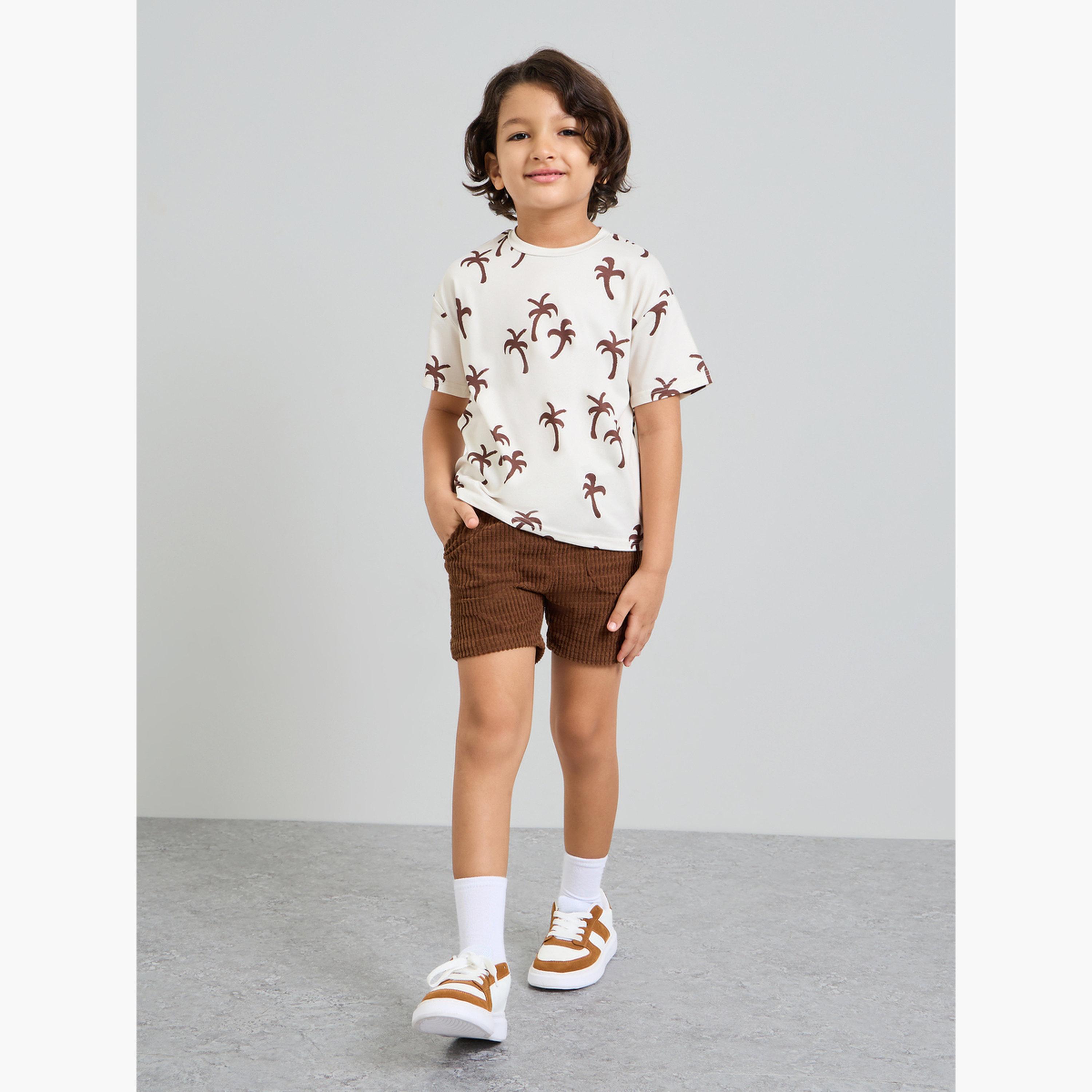 Styli Boys All-Over Palm Print Regular Fit T-Shirt and Textured Knit Shorts Set-boys-clothing-setsandcoords-image-2