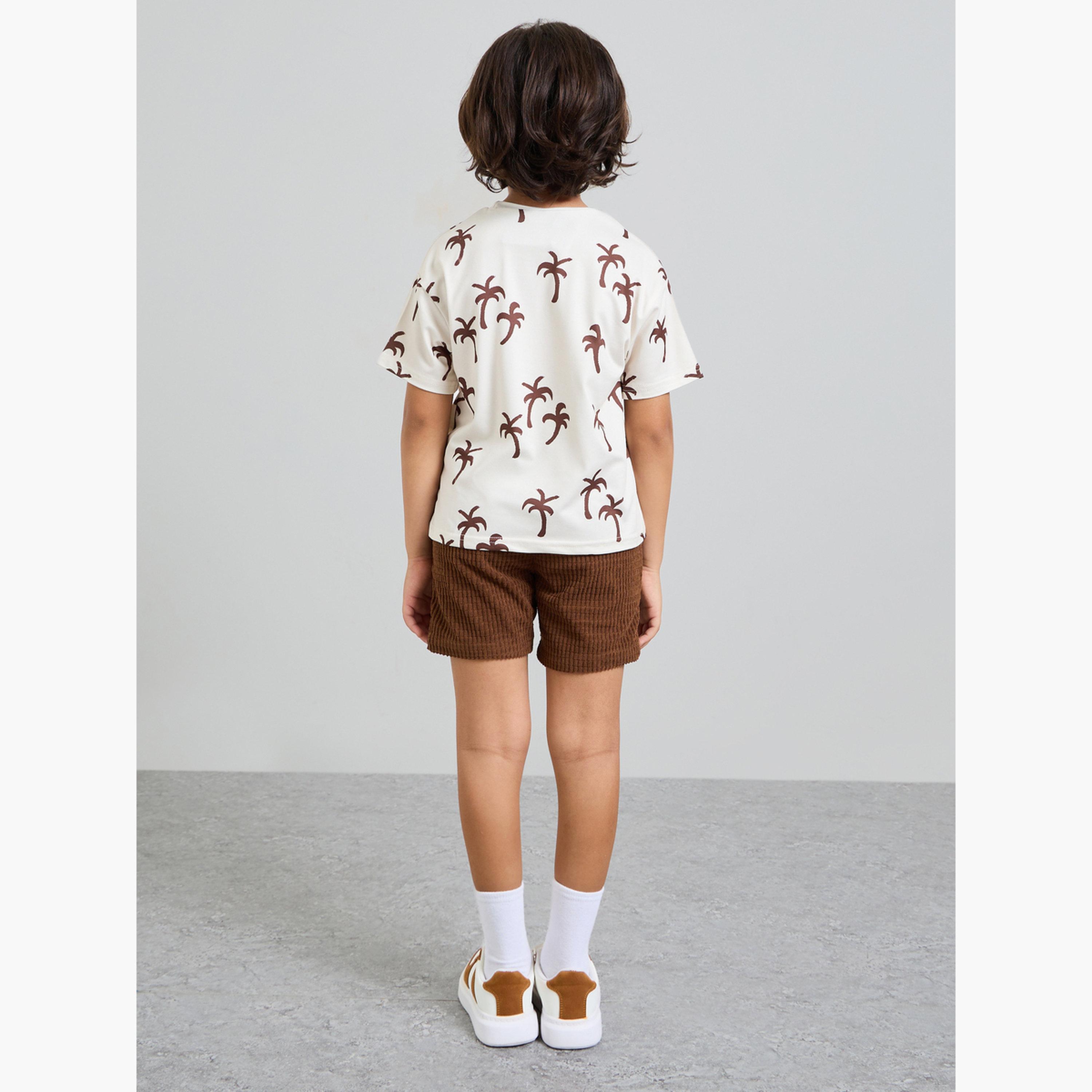 Styli Boys All-Over Palm Print Regular Fit T-Shirt and Textured Knit Shorts Set-boys-clothing-setsandcoords-image-4