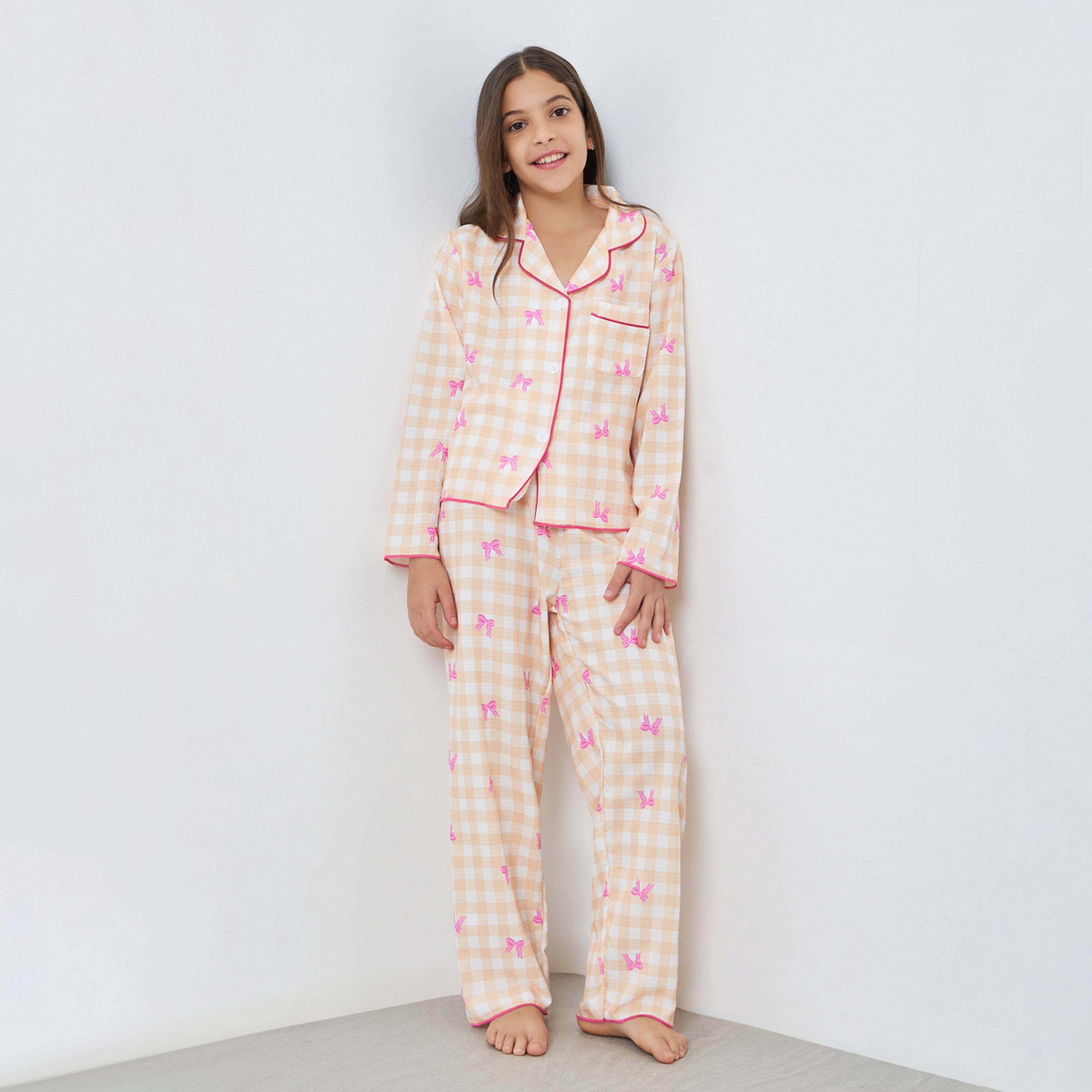 طقم بيجاما من بنطال وبلوزة كاروهات وطبعة عقدة-girls-clothing-nightwear-image-1