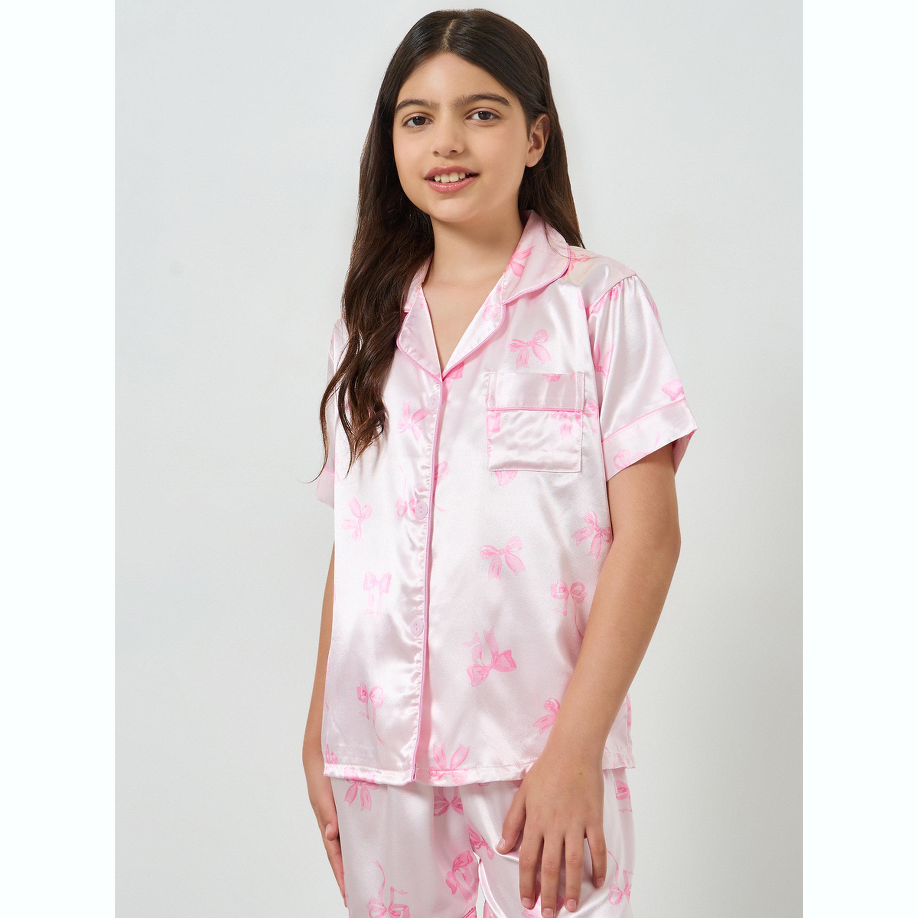 مجموعة من شورت وبلوزة بتفاصيل بارزة وطبعة عقدة-girls-clothing-nightwear-image-3