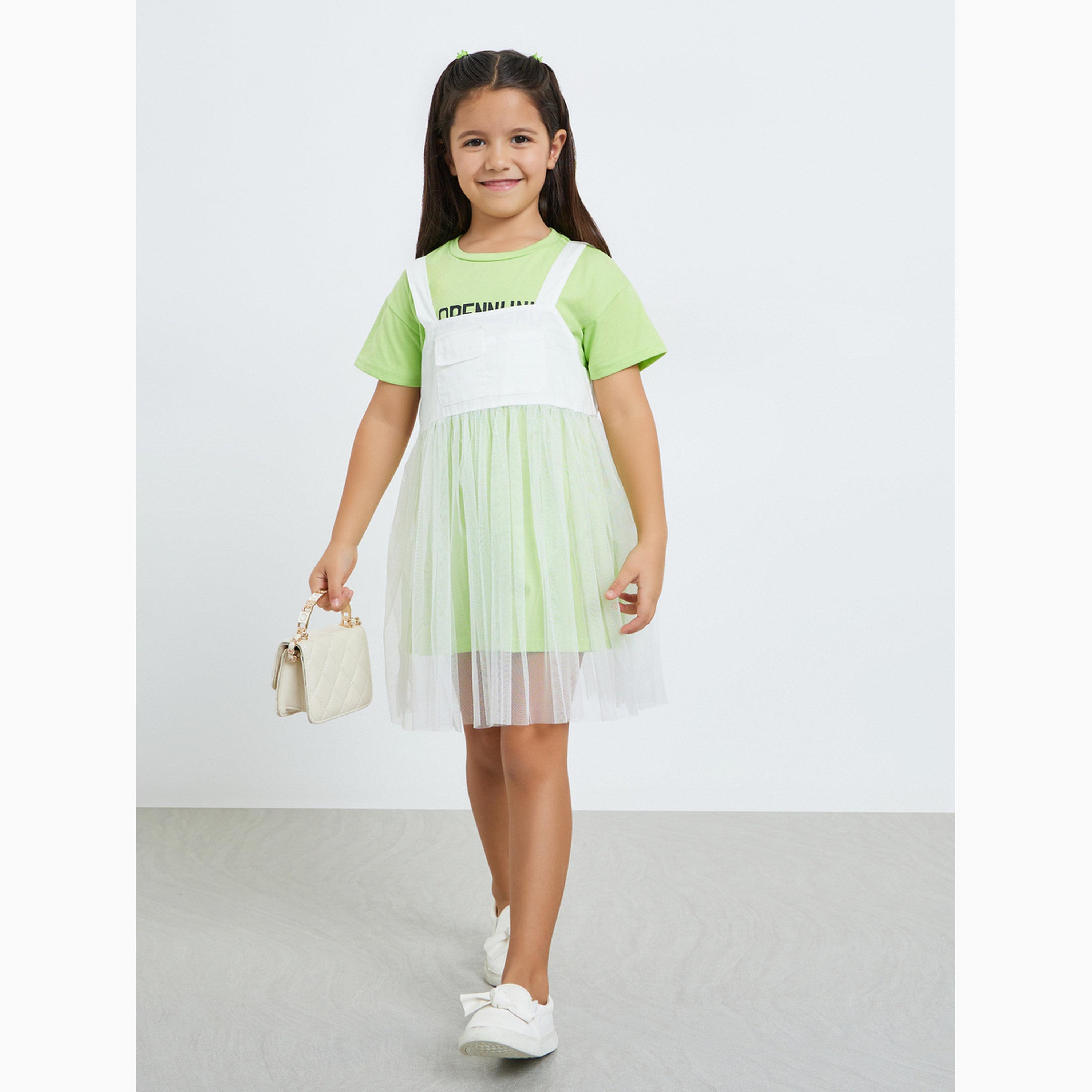 مجموعة من فستان كامي وتيشيرت بياقة دائرية بطبعة نصية-girls-clothing-setsandcoords-image-3