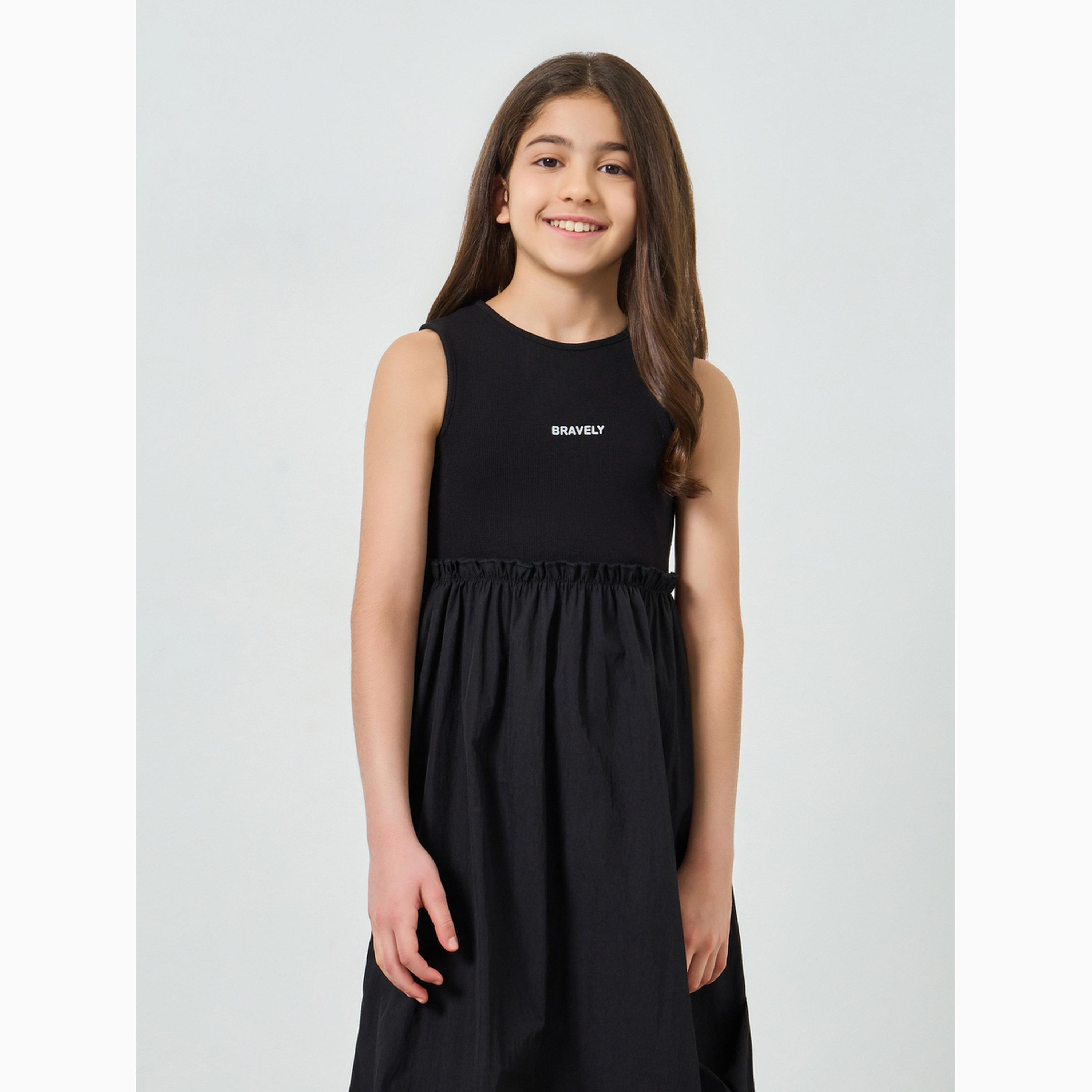 فستان بلا أكمام وطبعة نصية-girls-clothing-dressesandjumpsuits-image-2