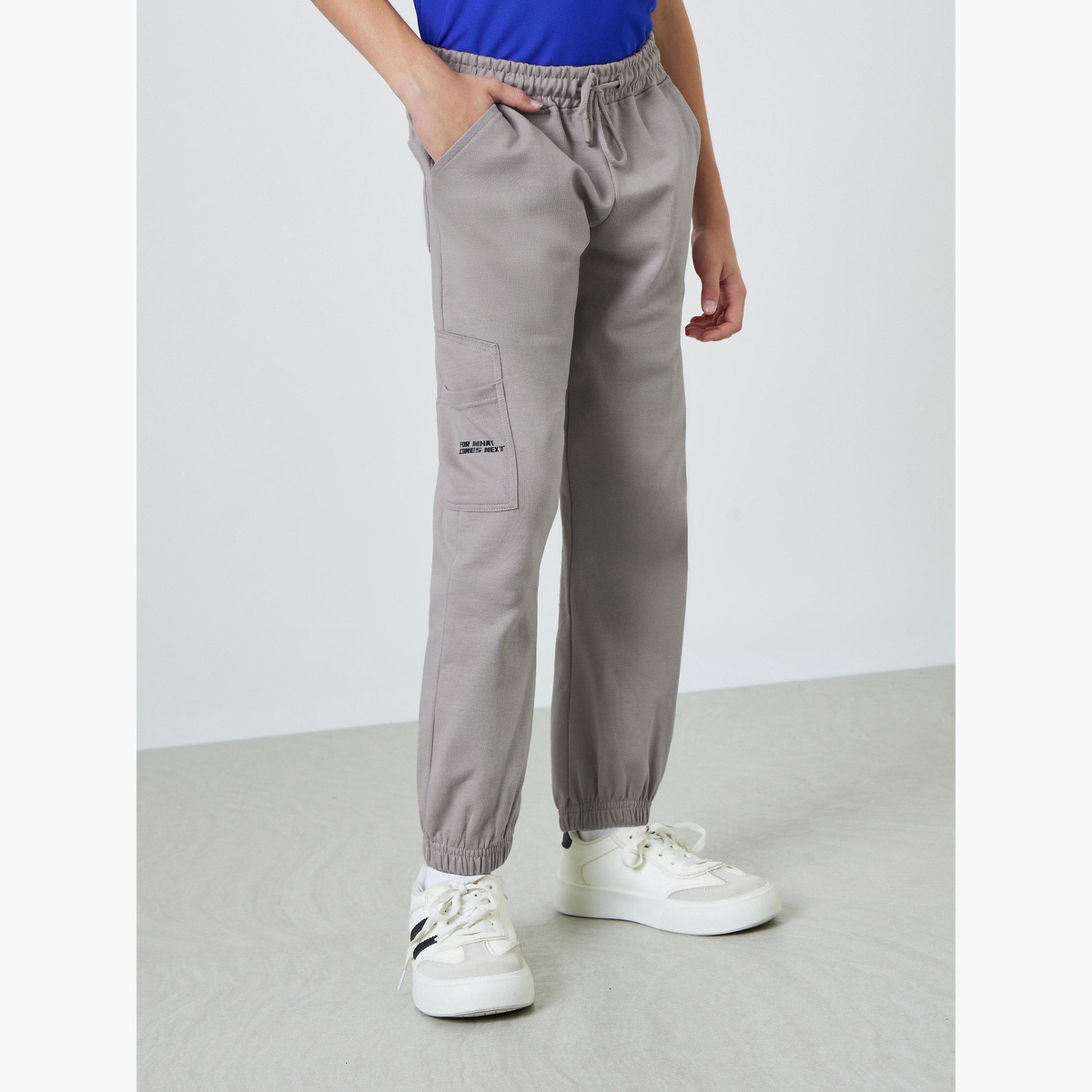 جوغر سادة مع جيب-boys-clothing-bottoms-joggersandtrackpants-image-1