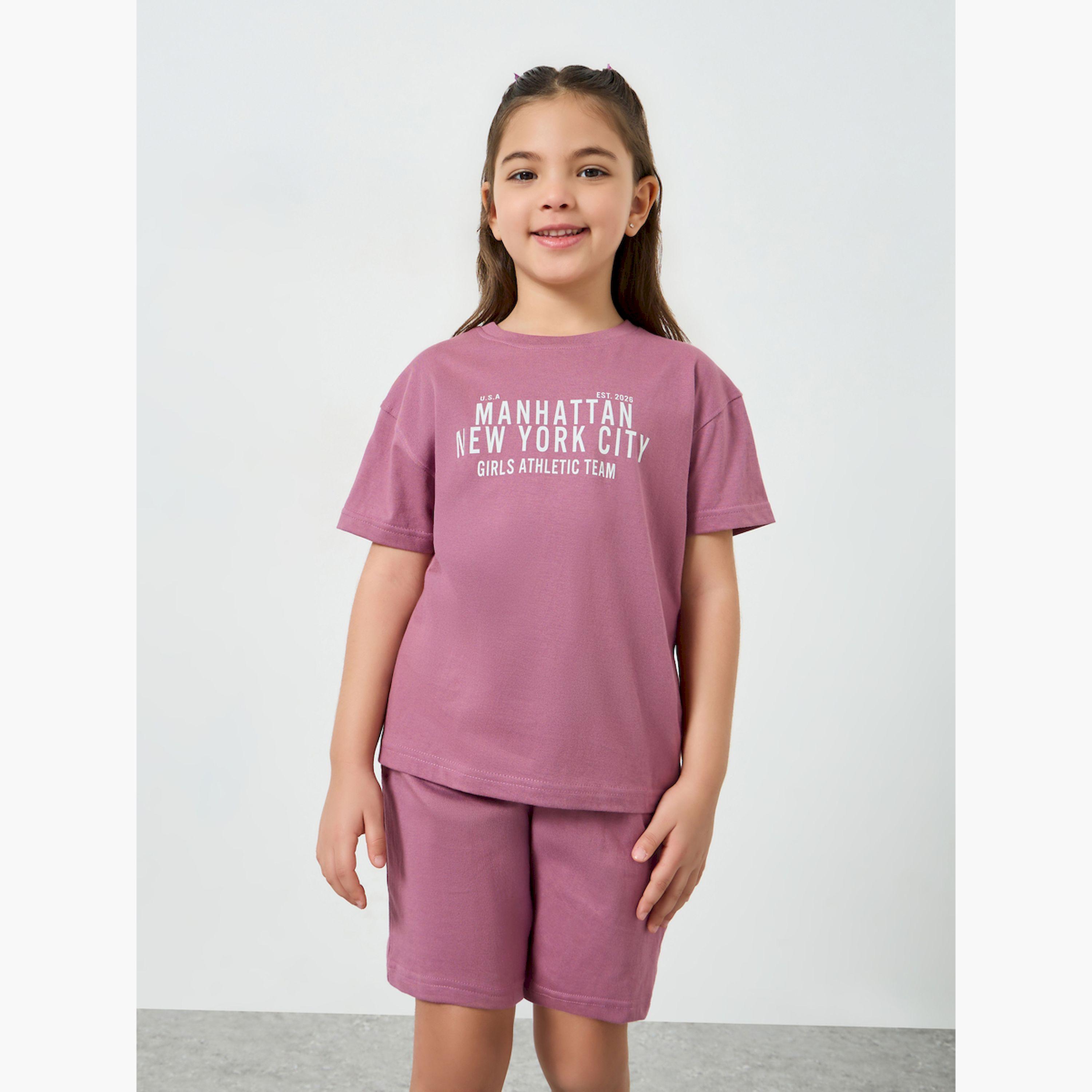 مجموعة من شورت وتيشيرت بقصة واسعة جداً بطبعات نصية للبنات-girls-clothing-setsandcoords-image-1