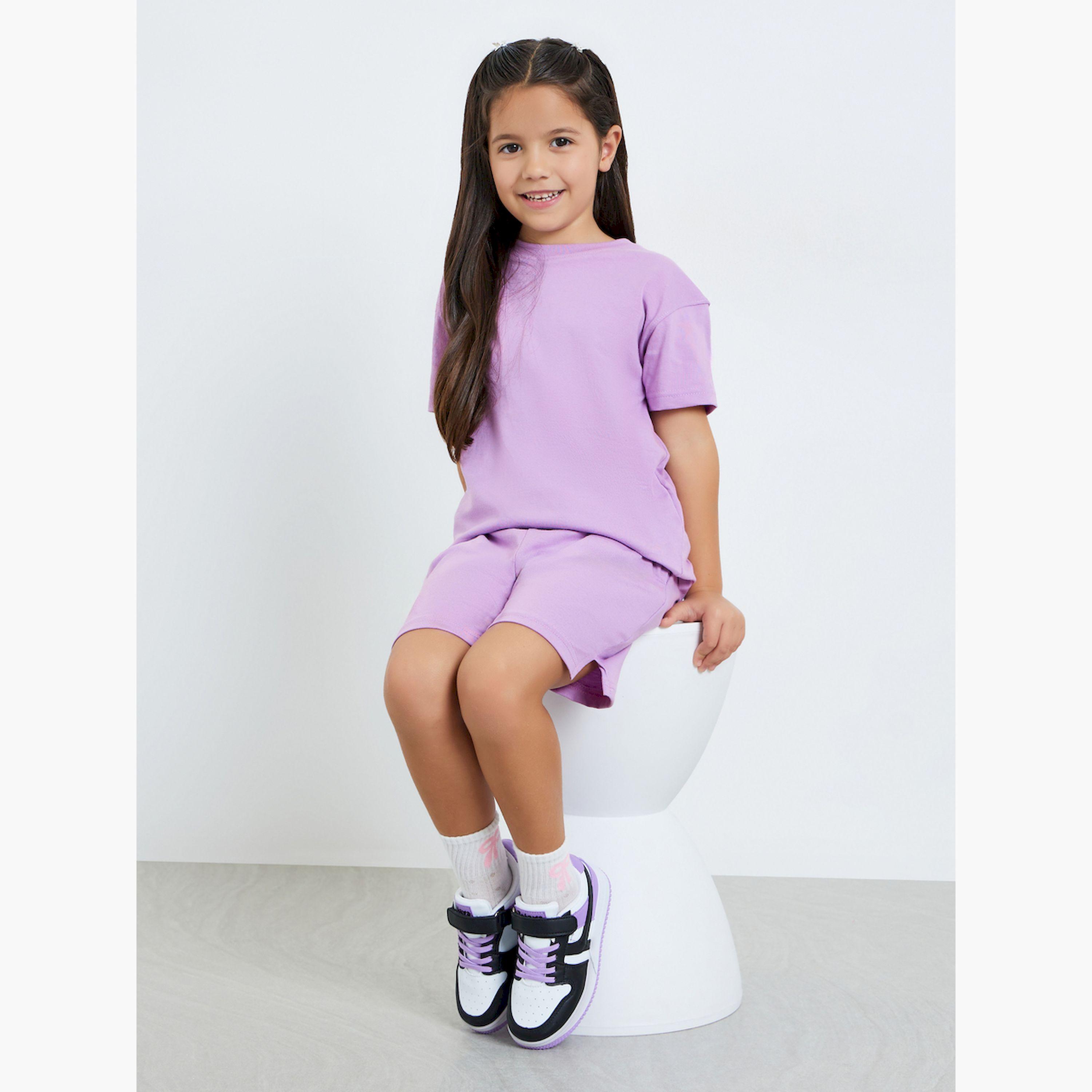 مجموعة من شورت وتيشيرت قطن بياقة دائرية للبنات-girls-clothing-setsandcoords-image-3