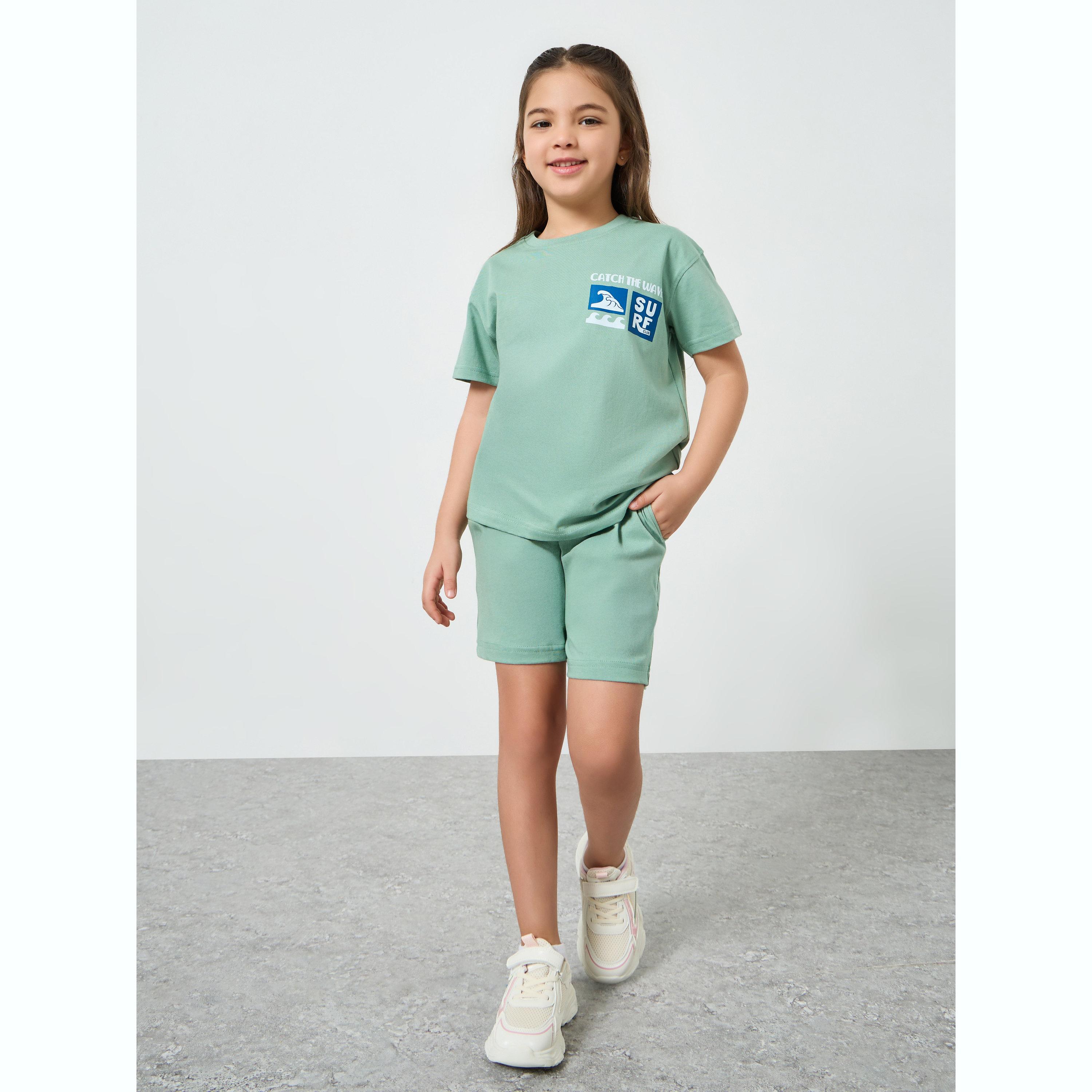 مجموعة من شورت وتيشيرت بطبعة جرافيك سيرف للبنات-girls-clothing-setsandcoords-image-2