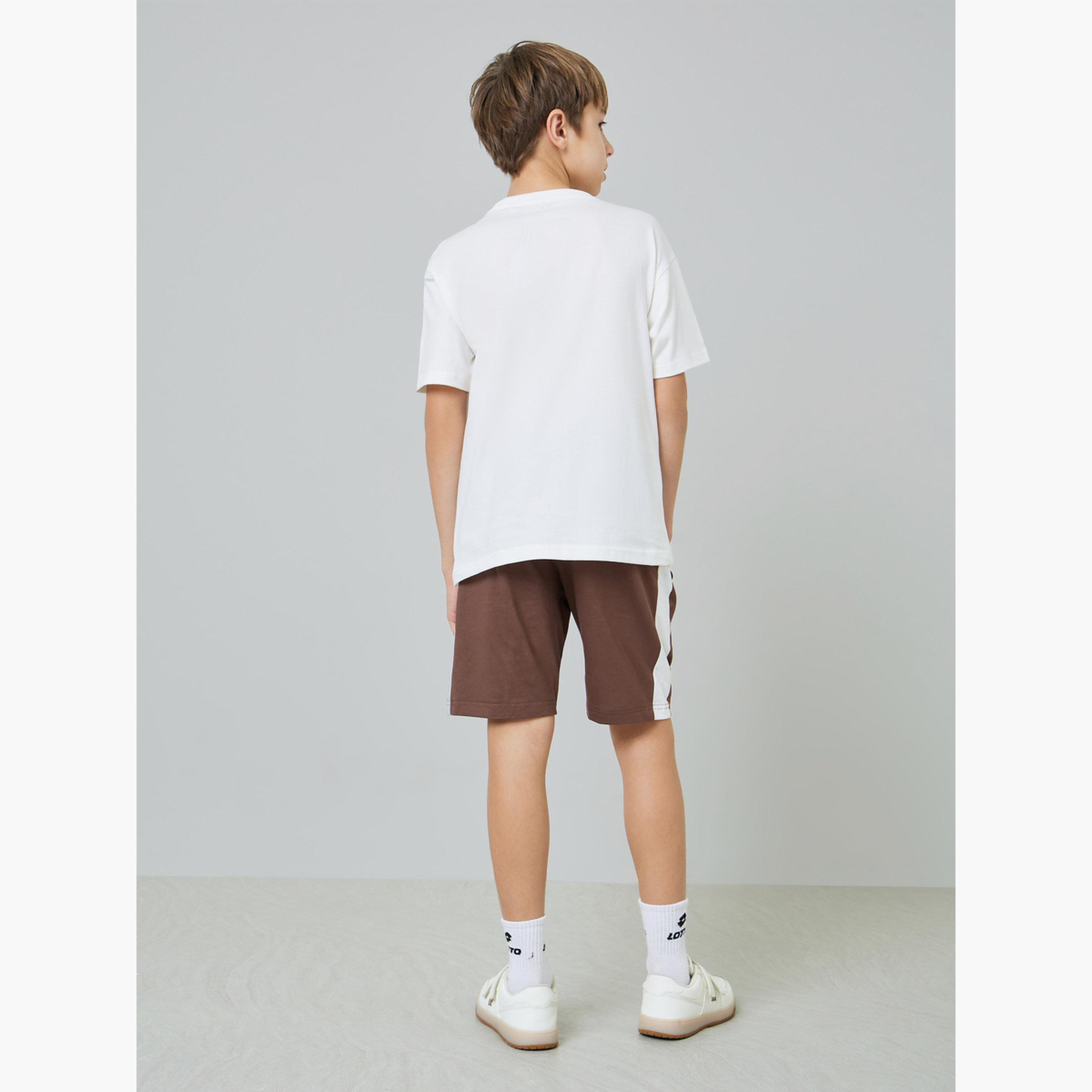 مجموعة من شورت وتيشيرت واسع مخطط للأولاد-boys-clothing-setsandcoords-image-3