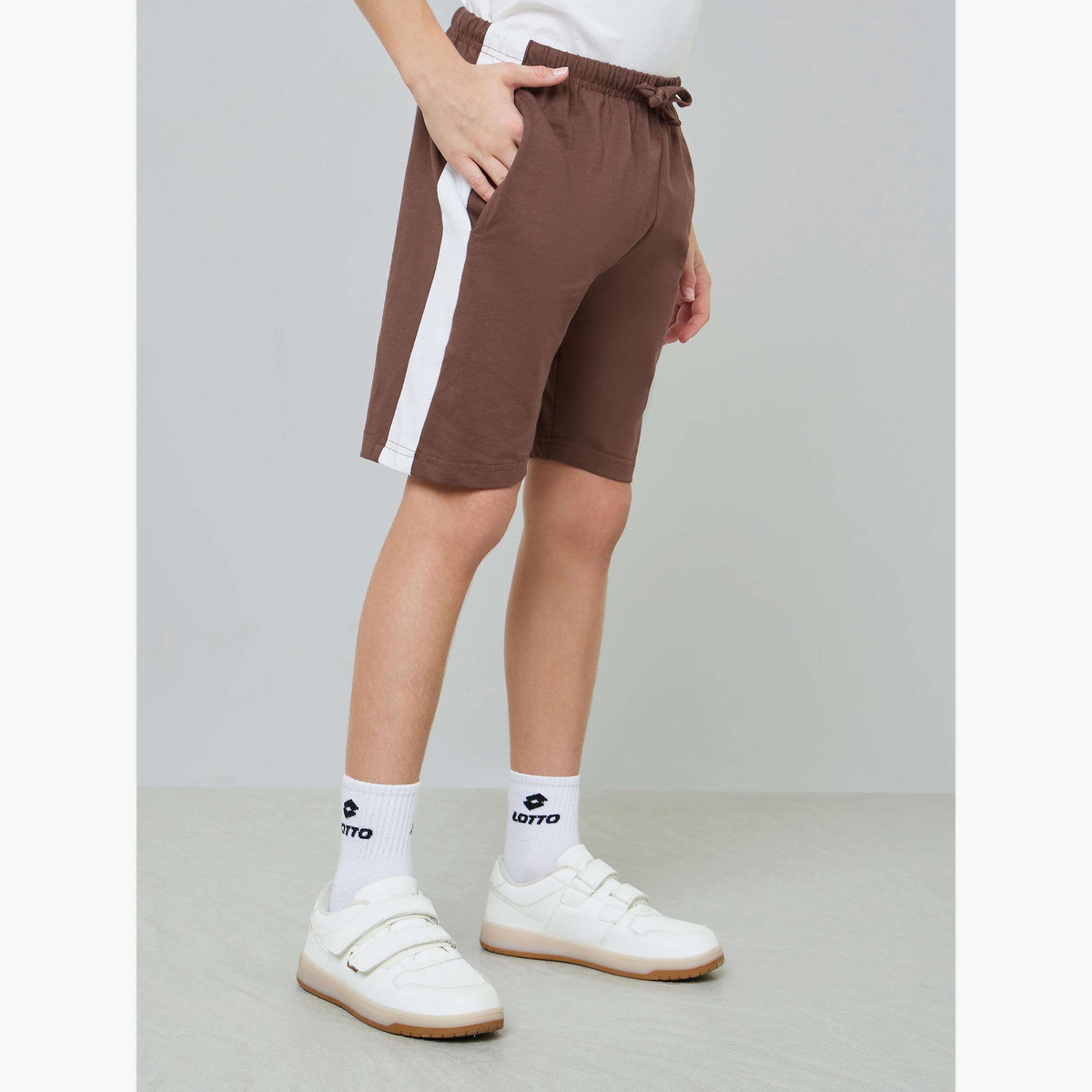 مجموعة من شورت وتيشيرت واسع مخطط للأولاد-boys-clothing-setsandcoords-image-4