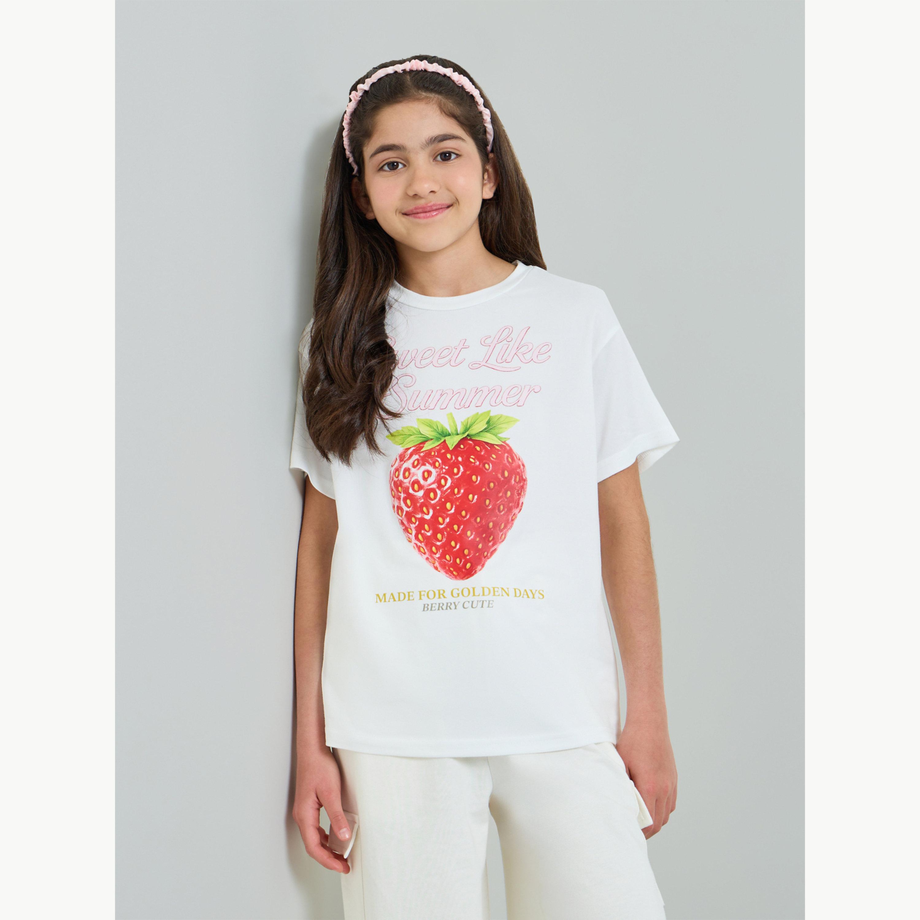 تيشيرت واسع بطبعة فراولة للبنات-girls-clothing-tshirts-image-1