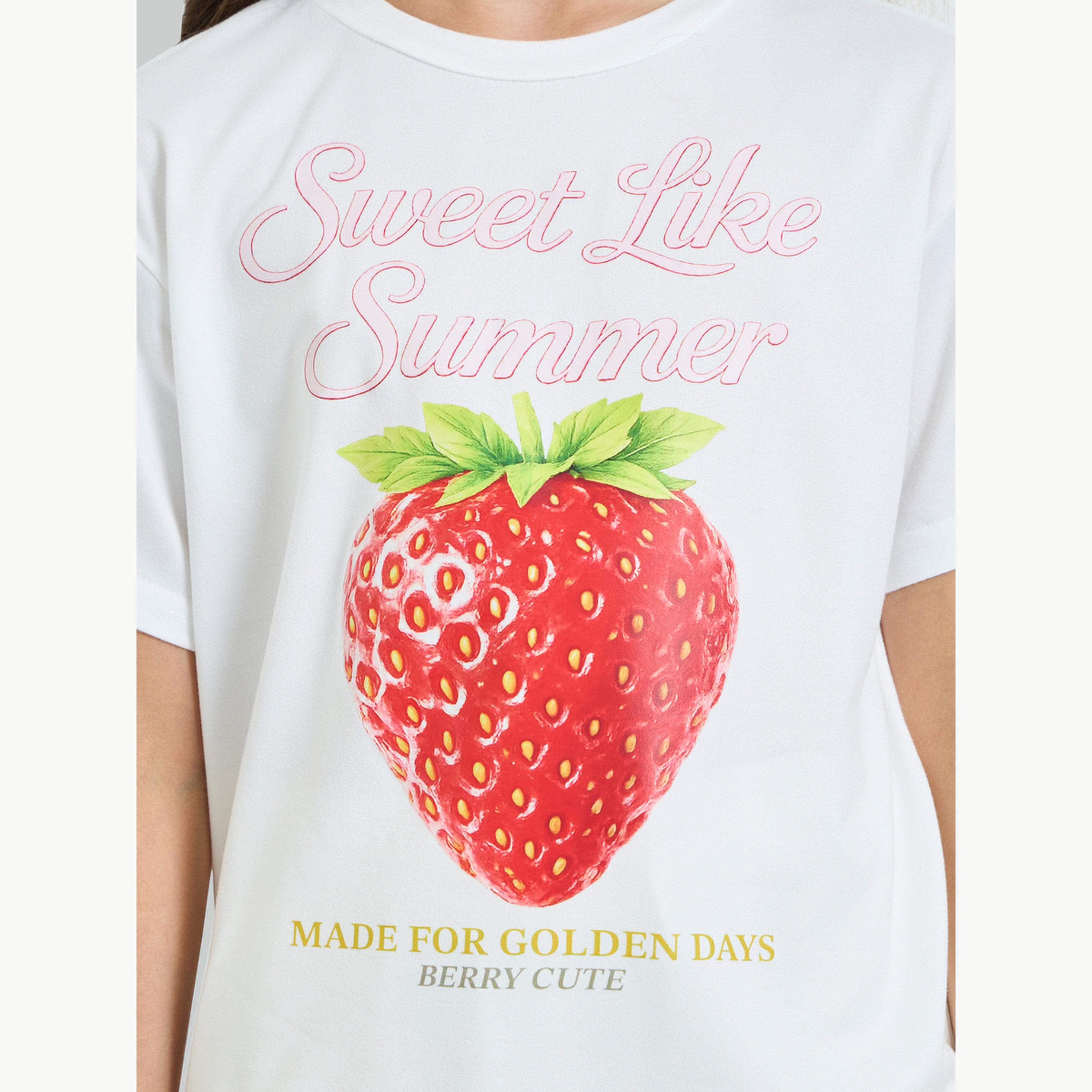 تيشيرت واسع بطبعة فراولة للبنات-girls-clothing-tshirts-image-4