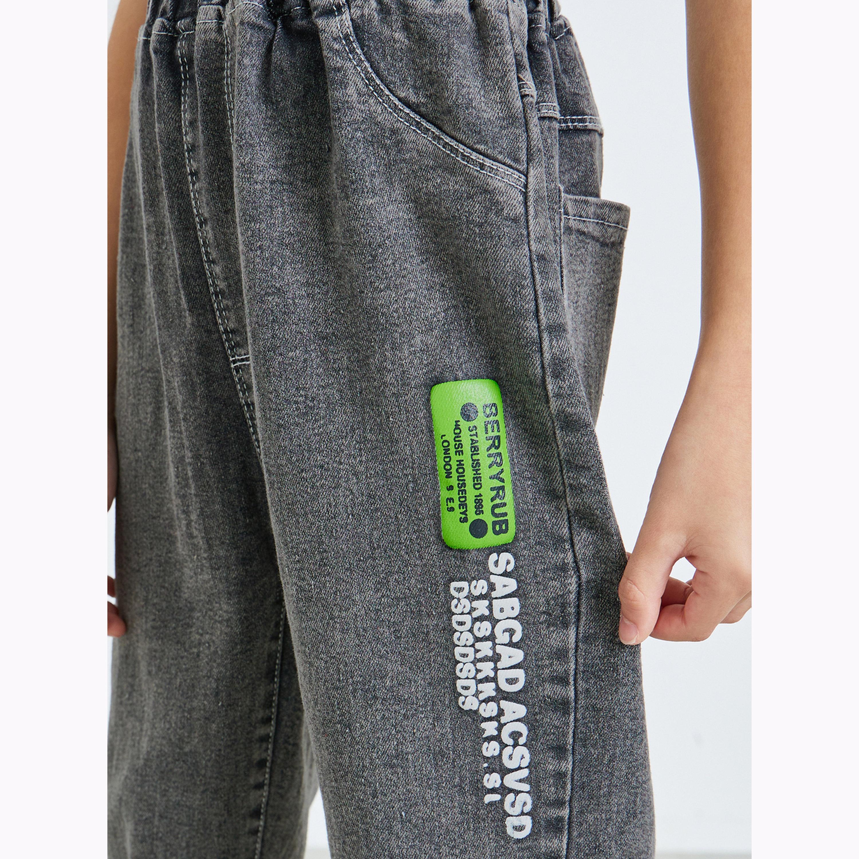 جينز جوغر مطبوع للأطفال لون رمادي-boys-clothing-bottoms-jeans-image-3
