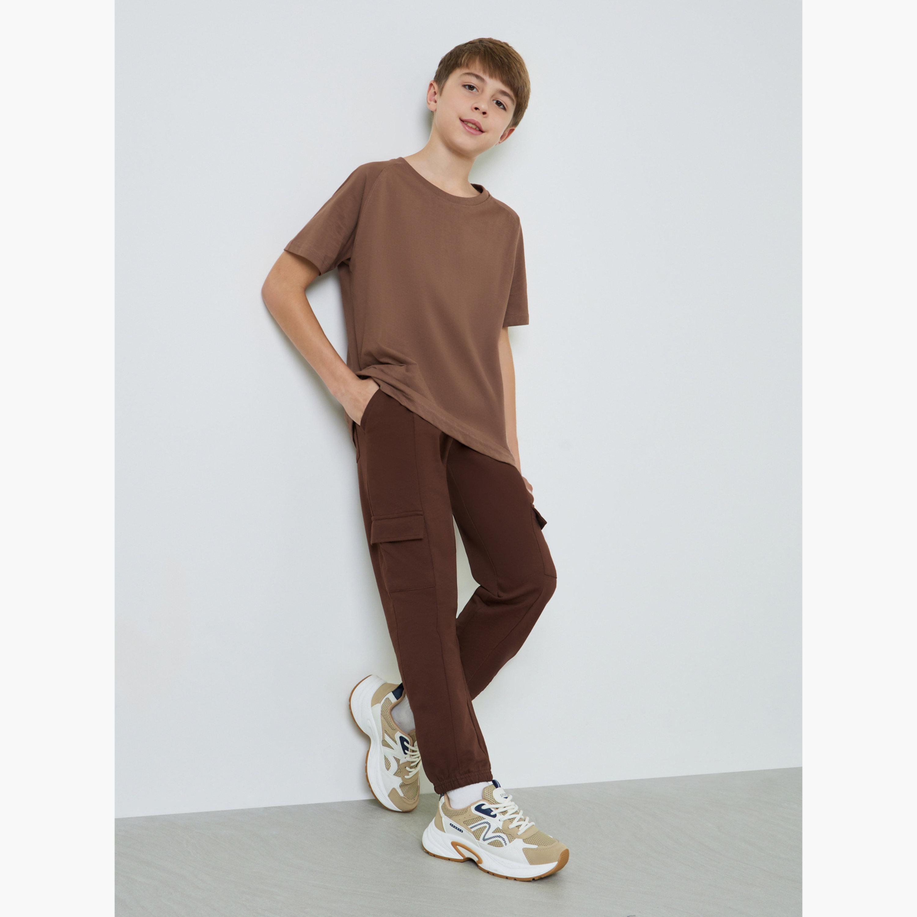 Styli Teen Boys Solid Cargo Joggers with Drawstring-boys-clothing-bottoms-joggersandtrackpants-image-2