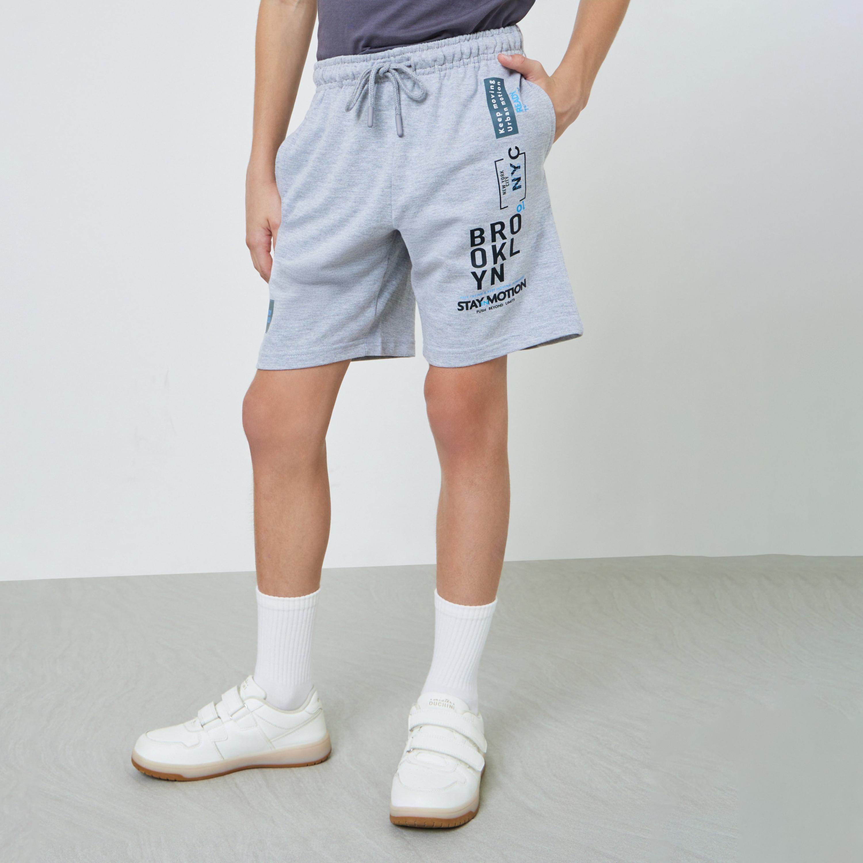 شورت للأطفال بطبعة موضعية باللون الرمادي-boys-clothing-bottoms-shorts-image-1